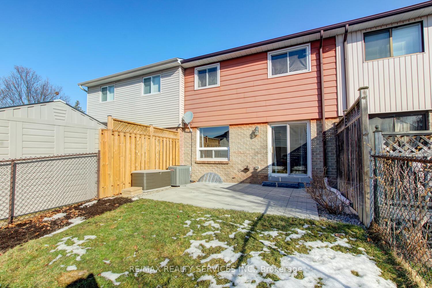 Photo 41 of 135 Royal Salisbury Way, Brampton, Madoc — HOMEH