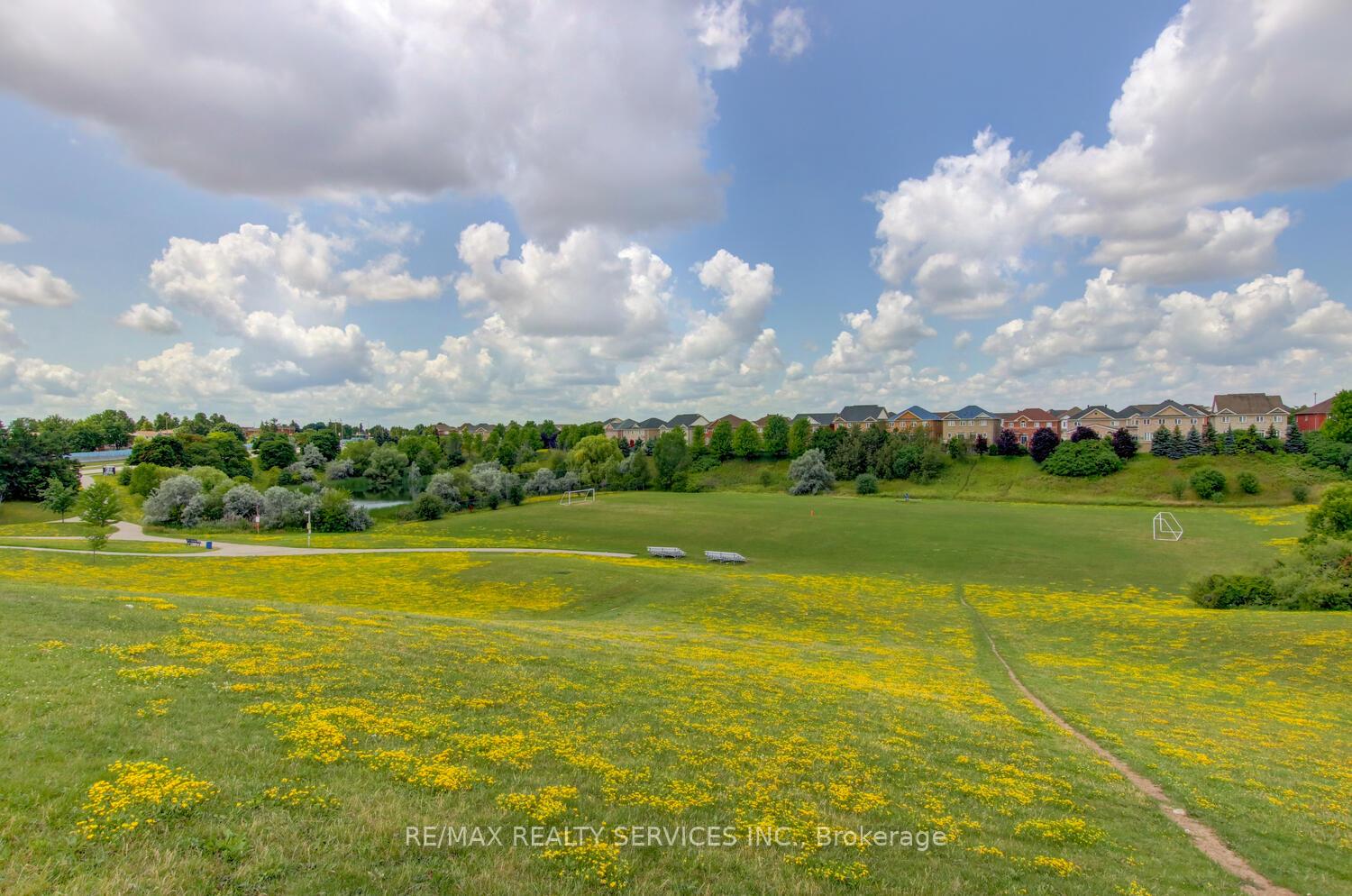 Photo 44 of 135 Royal Salisbury Way, Brampton, Madoc — HOMEH