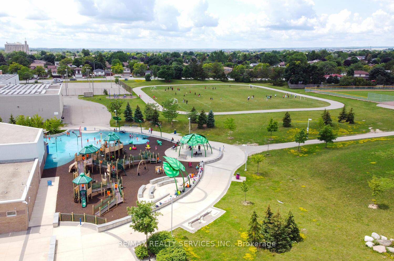 Photo 48 of 135 Royal Salisbury Way, Brampton, Madoc — HOMEH