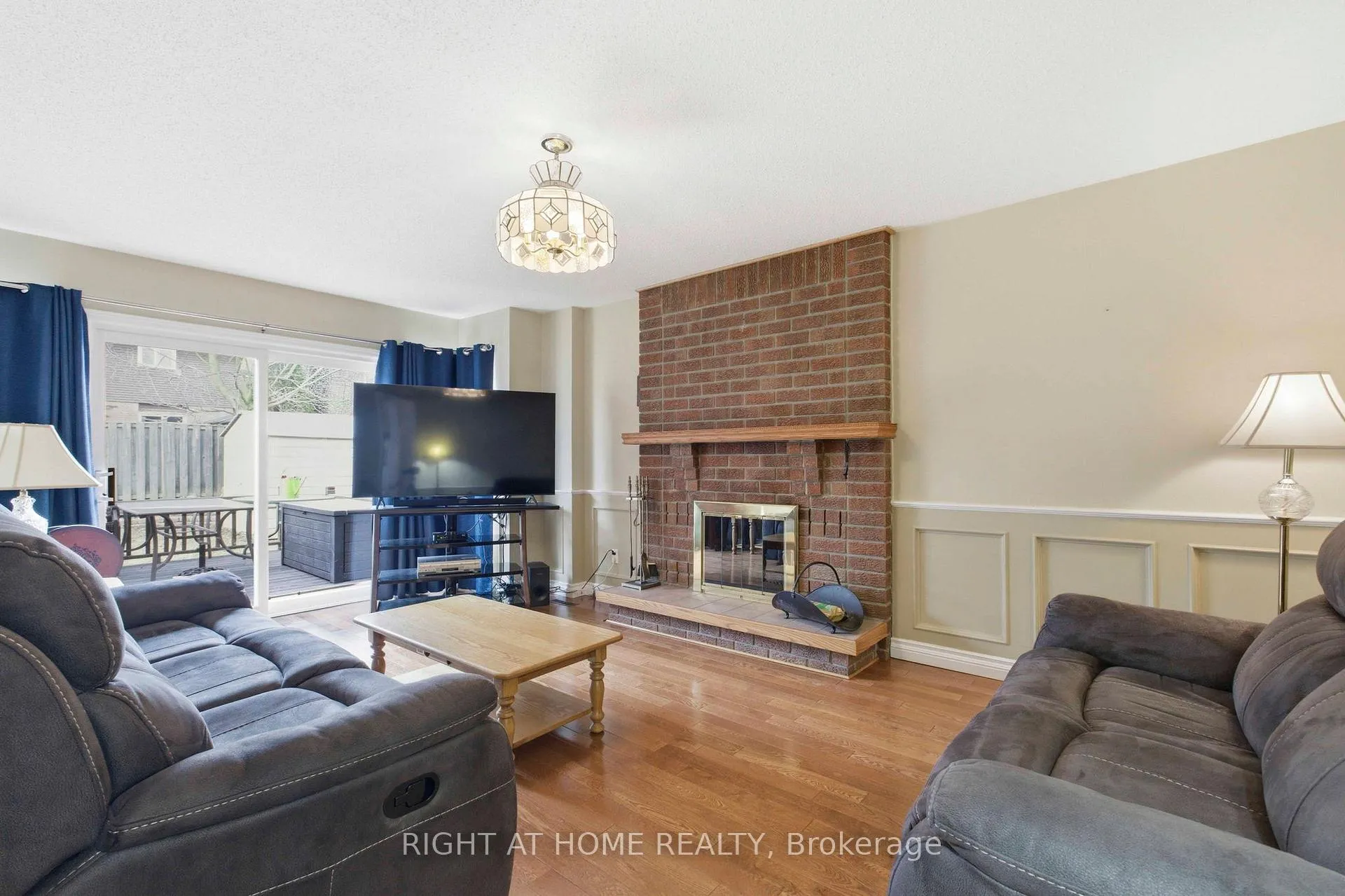 Photo 3 of 620 Aspen Road, Pickering, Amberlea — HOMEH