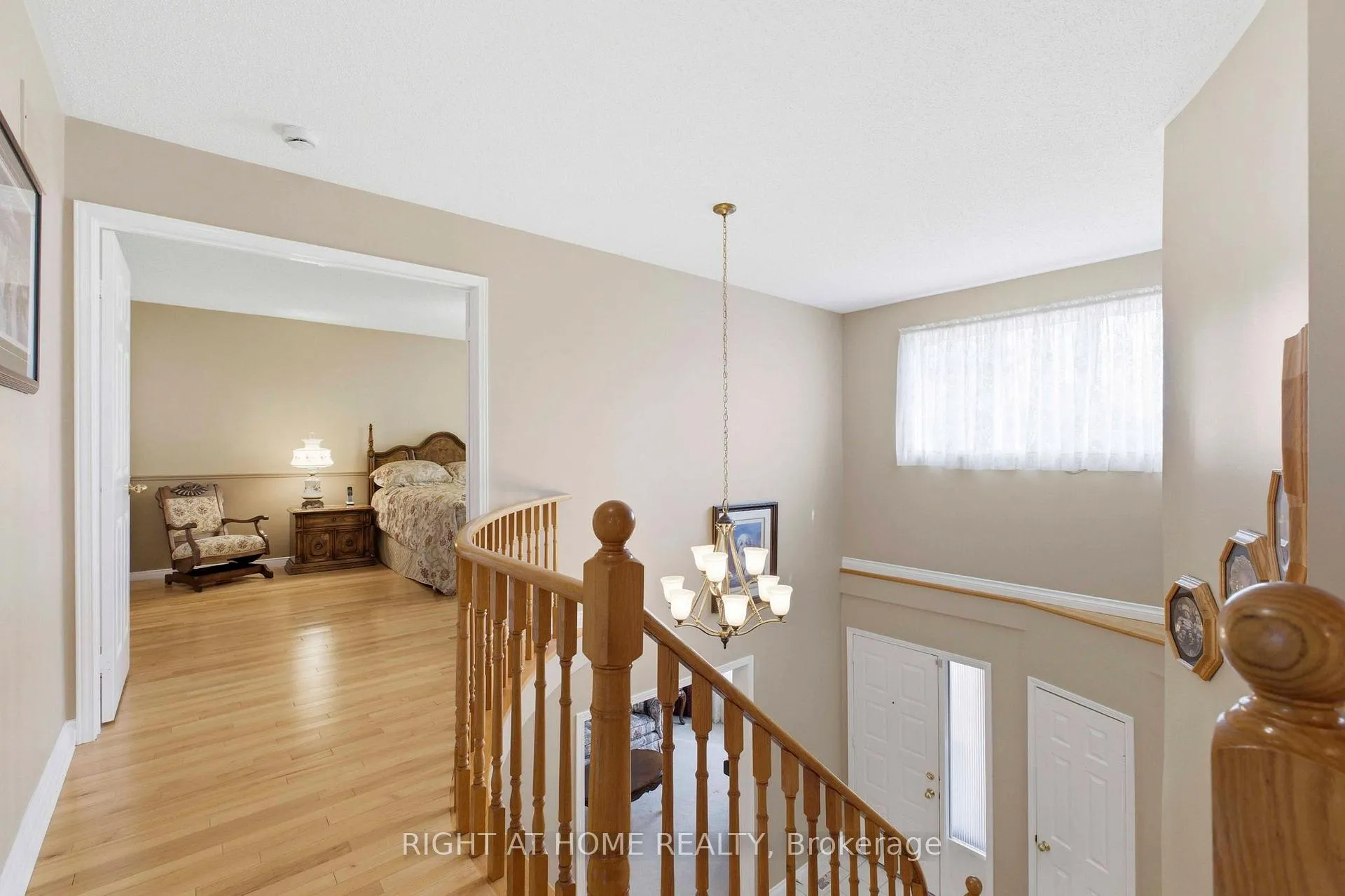 Photo 6 of 620 Aspen Road, Pickering, Amberlea — HOMEH