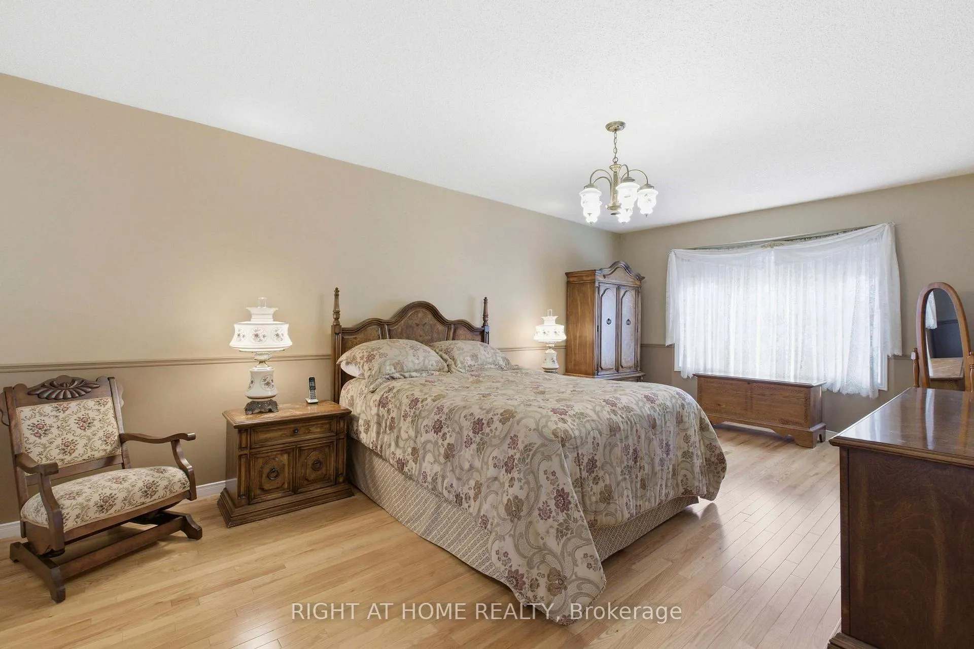 Photo 7 of 620 Aspen Road, Pickering, Amberlea — HOMEH