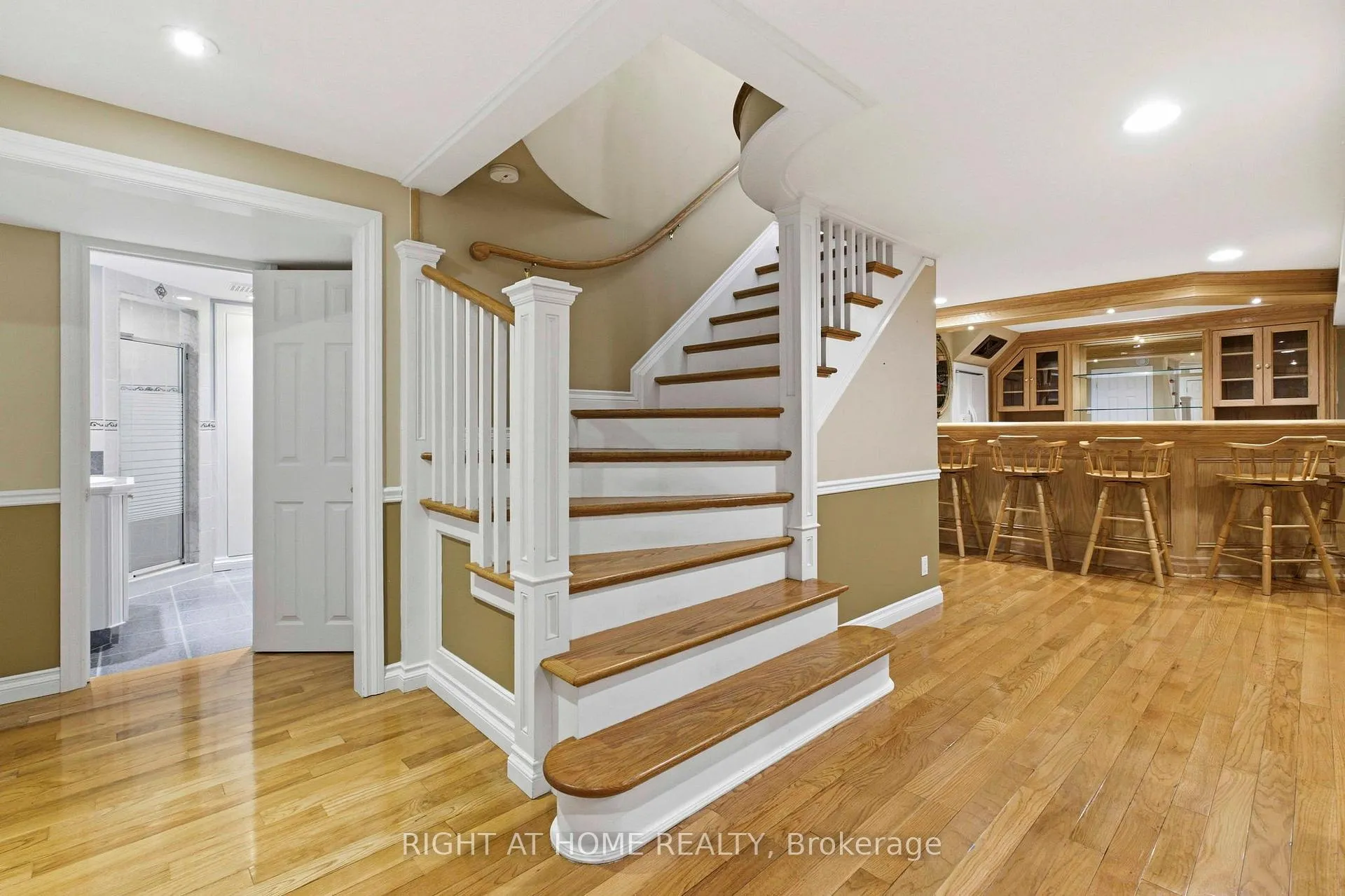 Photo 9 of 620 Aspen Road, Pickering, Amberlea — HOMEH