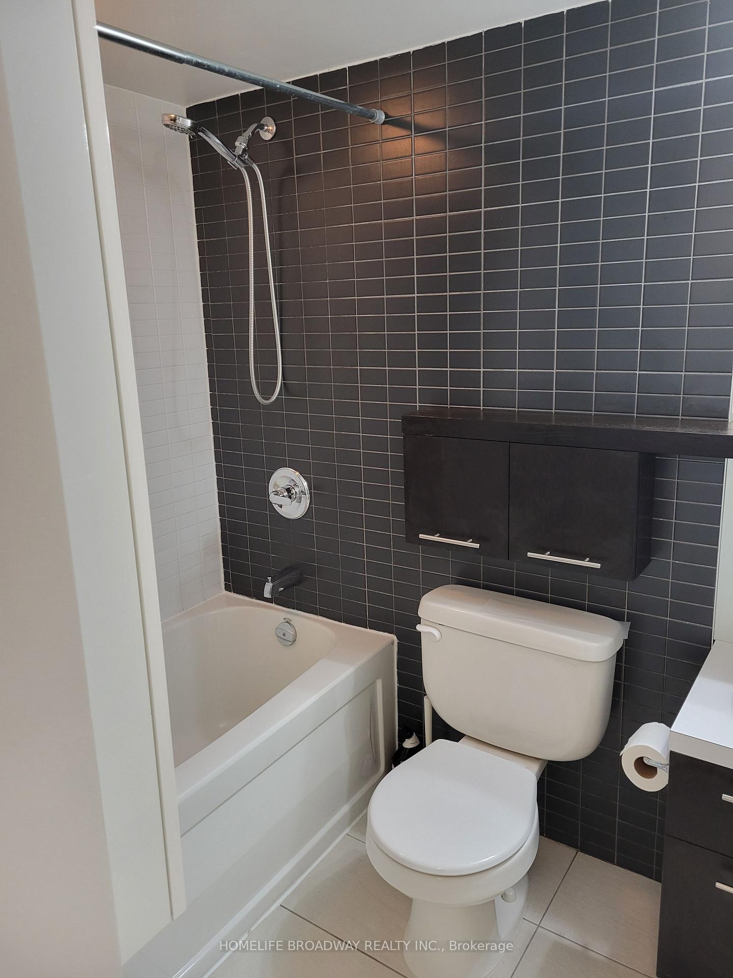 Photo 6 of Unit 405, 25 Carlton Street, Toronto, Church-Yonge Corridor — HOMEH