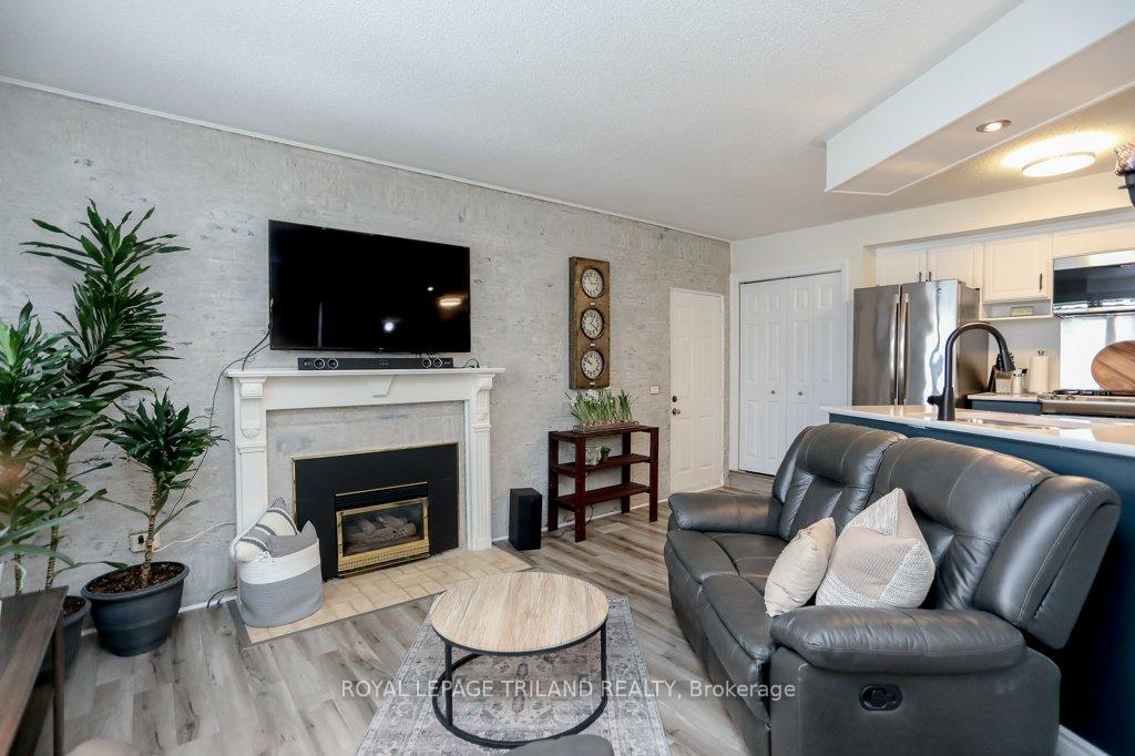 Photo 7 of 43 Rhonda Court, St. Thomas — HOMEH