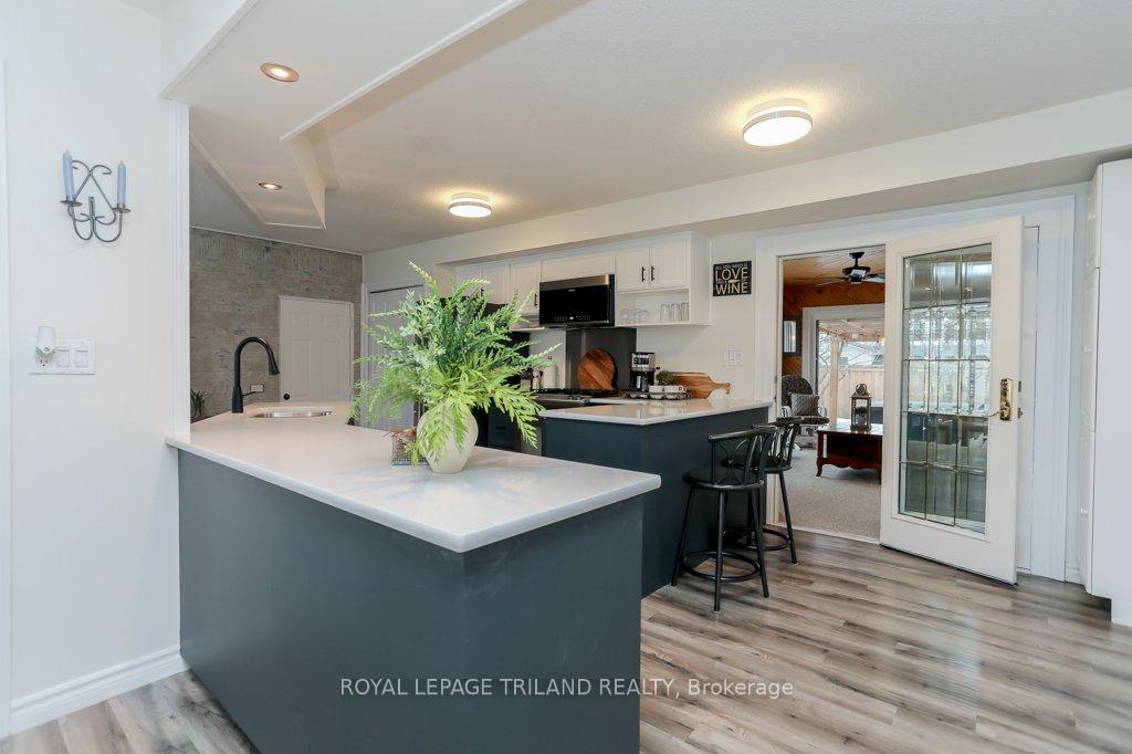 Photo 10 of 43 Rhonda Court, St. Thomas — HOMEH