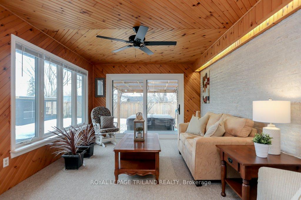 Photo 12 of 43 Rhonda Court, St. Thomas — HOMEH