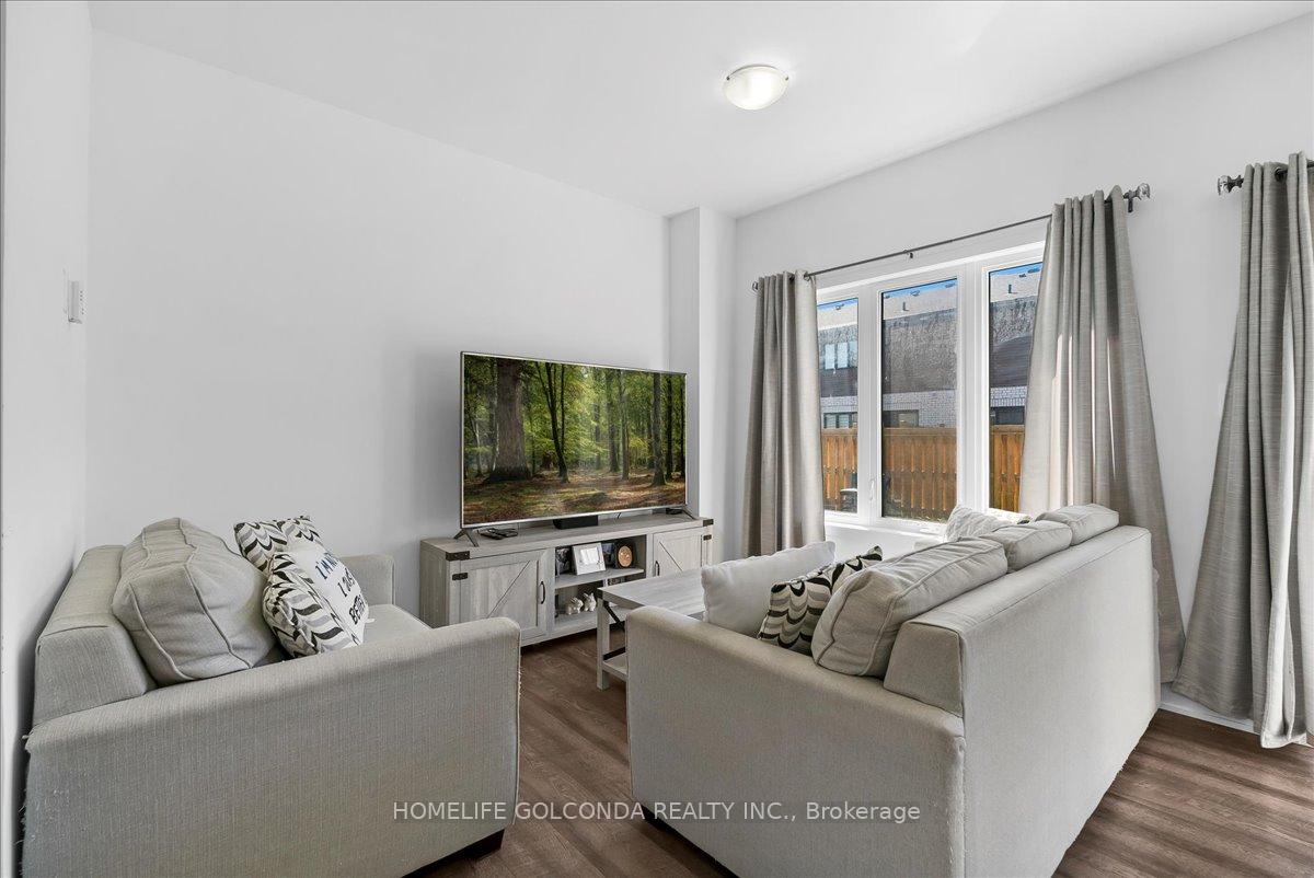 Photo 11 of 9 Evergreen Terrace, Barrie, Painswick South — HOMEH