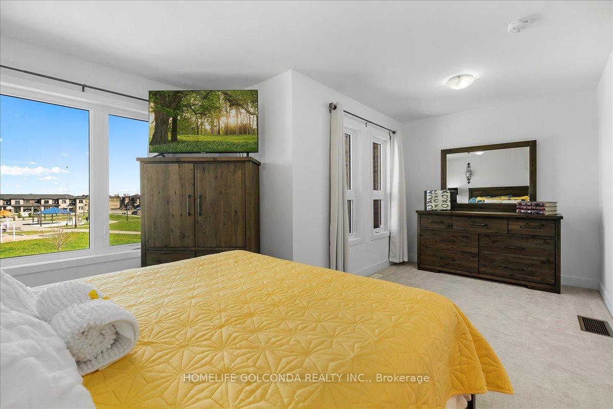 Photo 18 of 9 Evergreen Terrace, Barrie, Painswick South — HOMEH