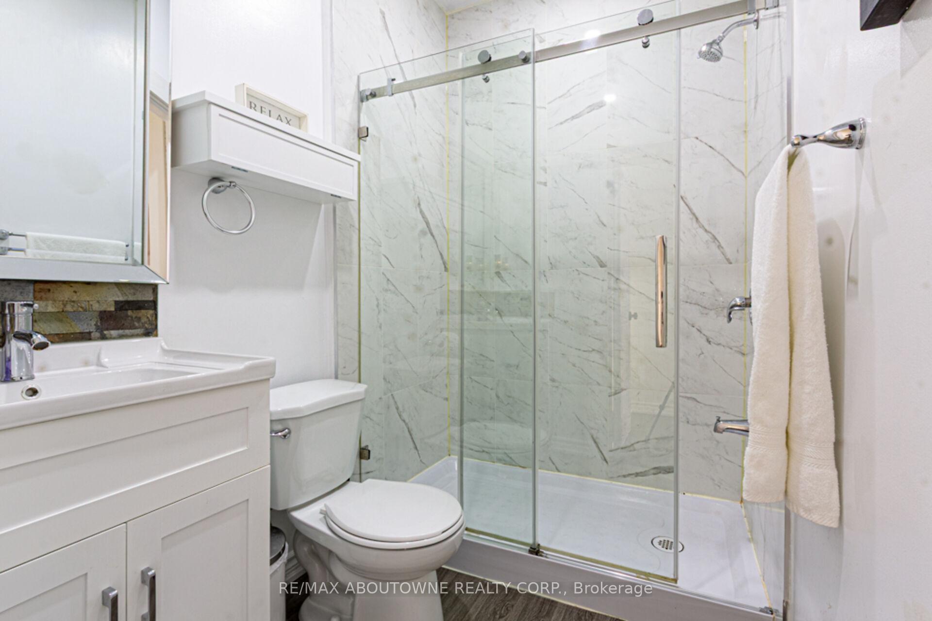 Photo 18 of 27 Fairview Avenue, Hamilton, Crown Point — HOMEH