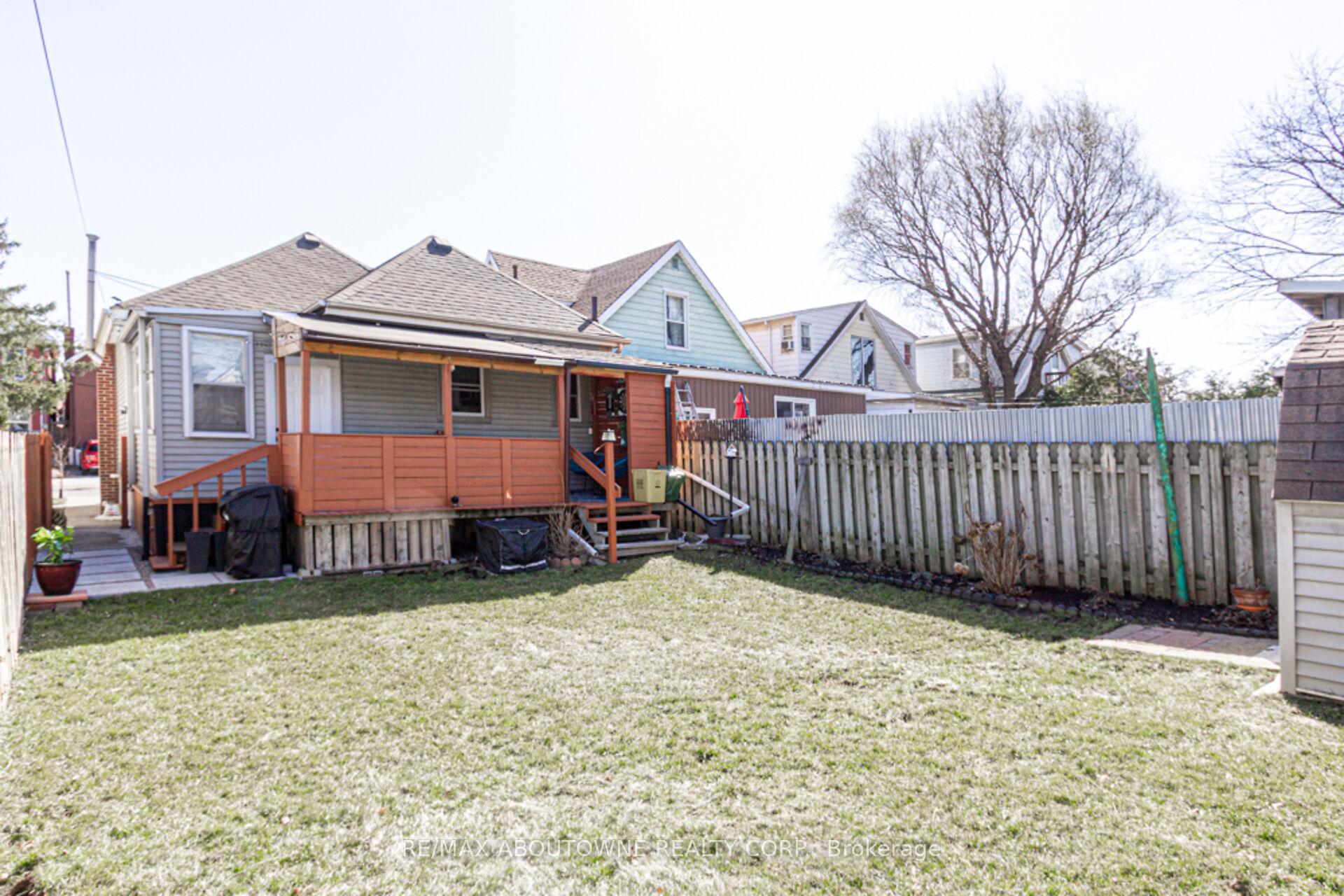 Photo 33 of 27 Fairview Avenue, Hamilton, Crown Point — HOMEH