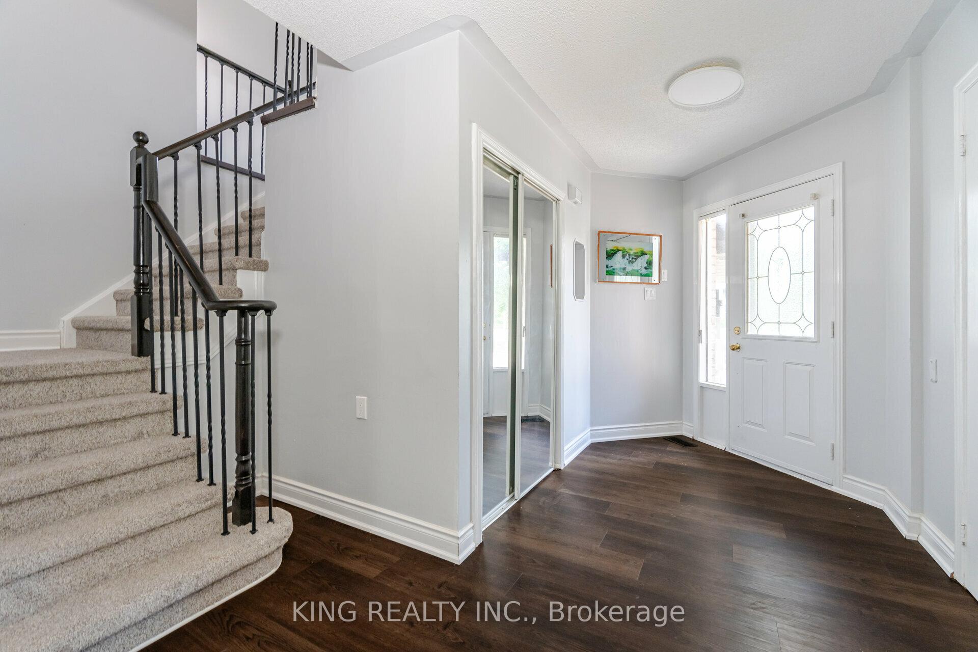 Photo 5 of 6 Langdale Crescent, Brampton, Fletcher's West — HOMEH
