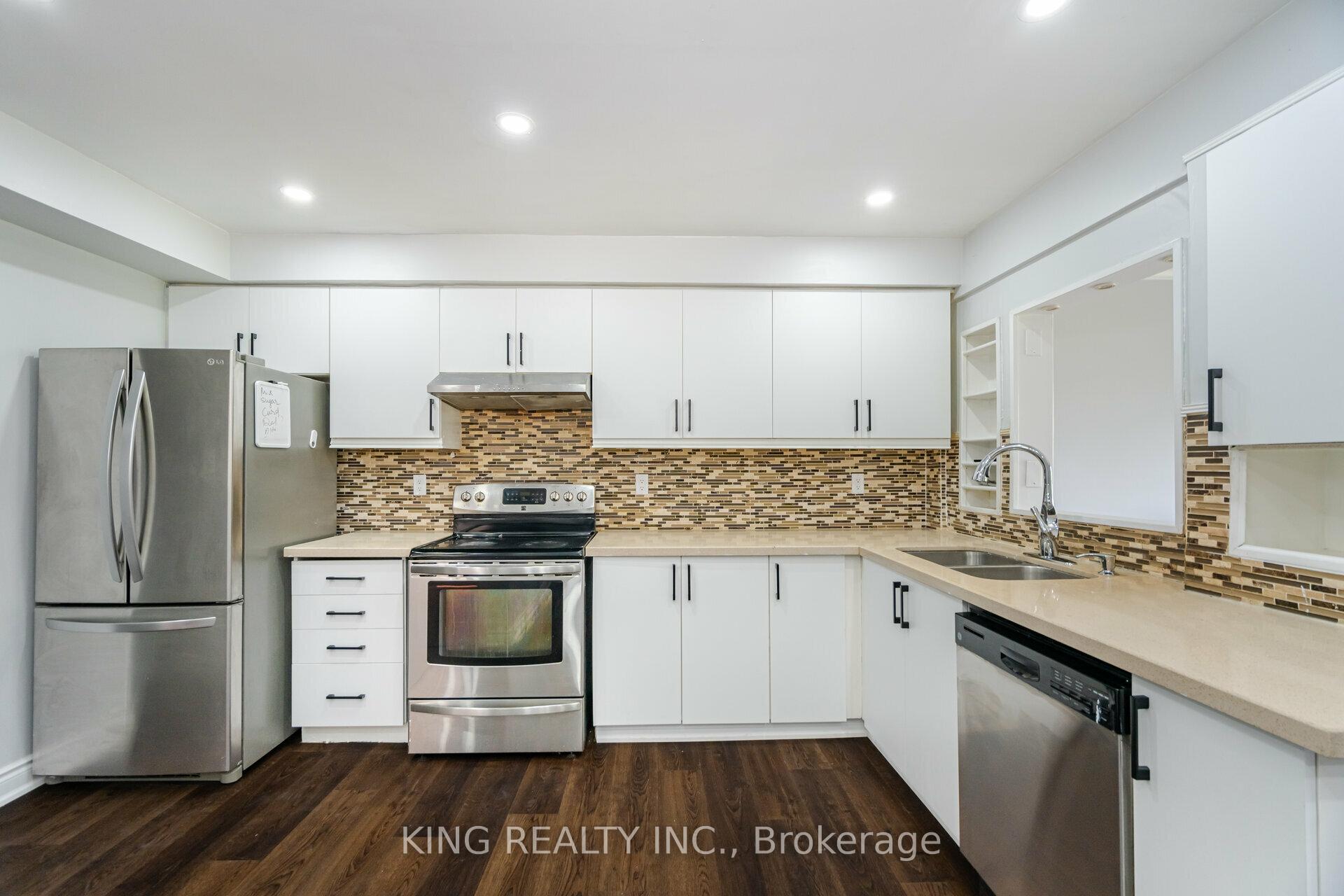 Photo 13 of 6 Langdale Crescent, Brampton, Fletcher's West — HOMEH