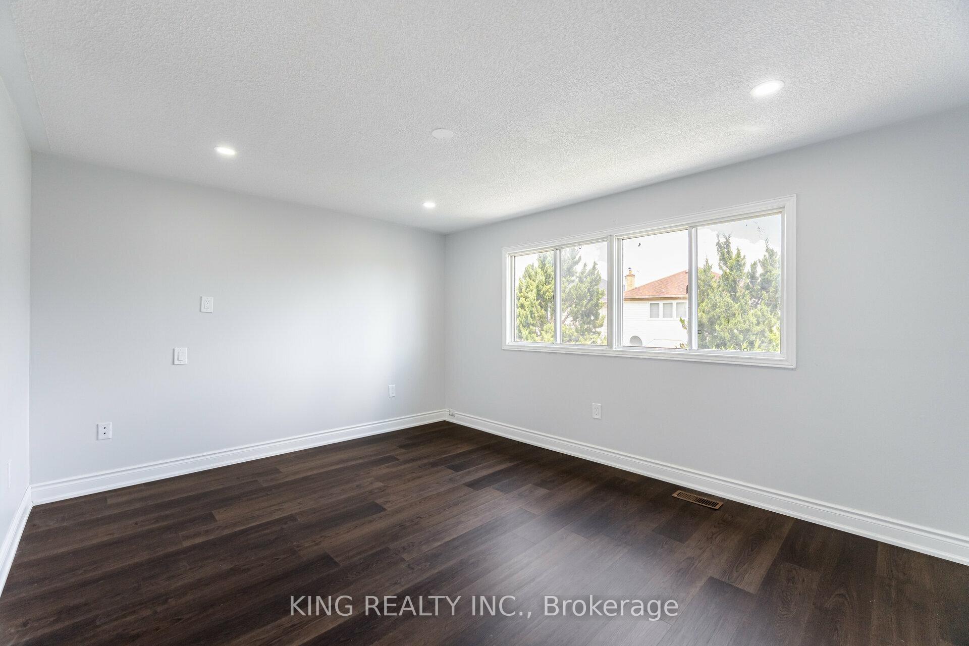 Photo 22 of 6 Langdale Crescent, Brampton, Fletcher's West — HOMEH