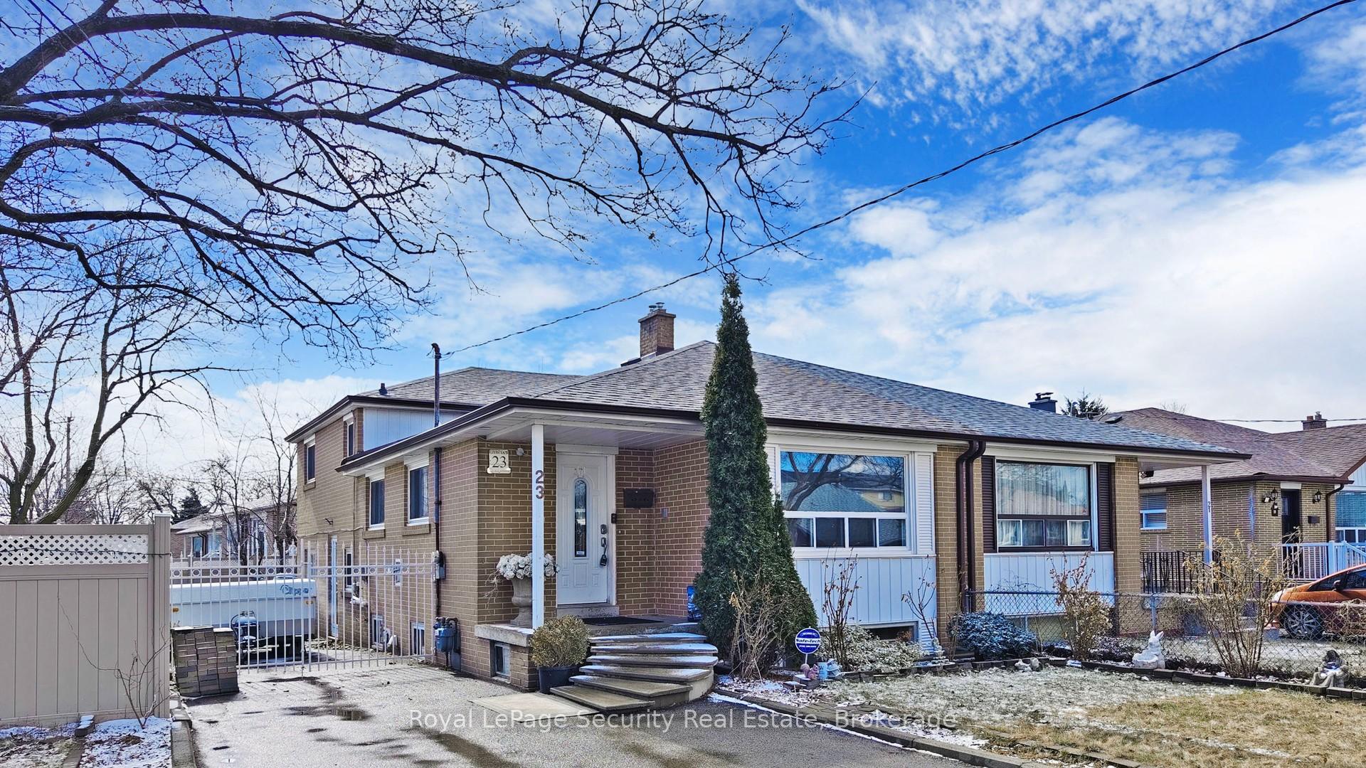 Photo 6 of 23 Garfield Crescent, Brampton, Brampton North — HOMEH