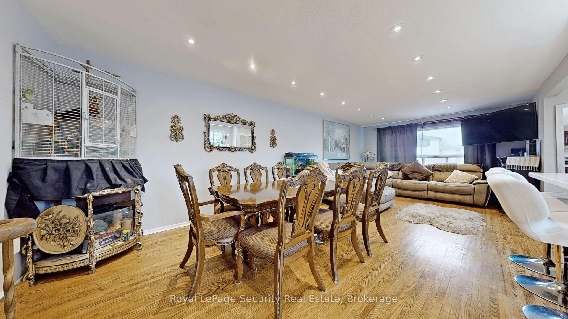 Photo 15 of 23 Garfield Crescent, Brampton, Brampton North — HOMEH