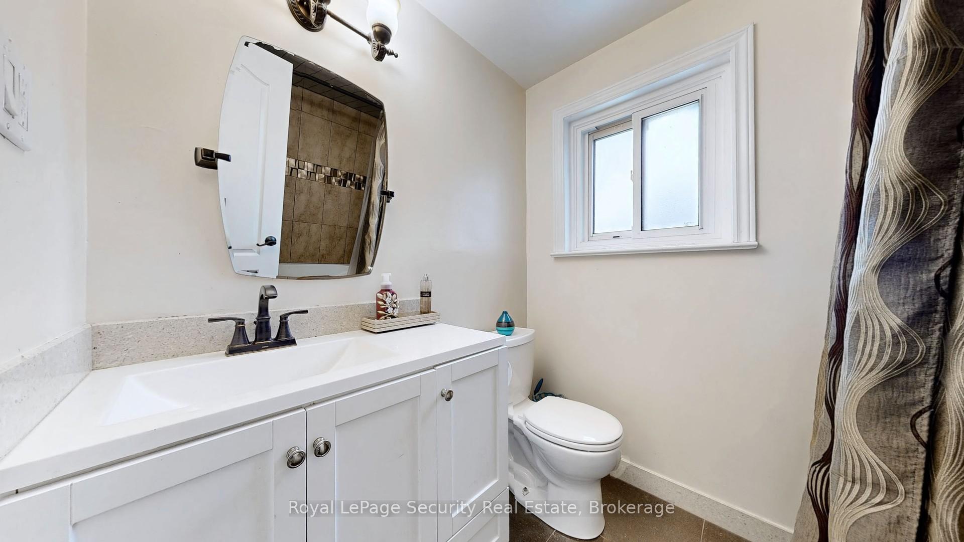 Photo 24 of 23 Garfield Crescent, Brampton, Brampton North — HOMEH