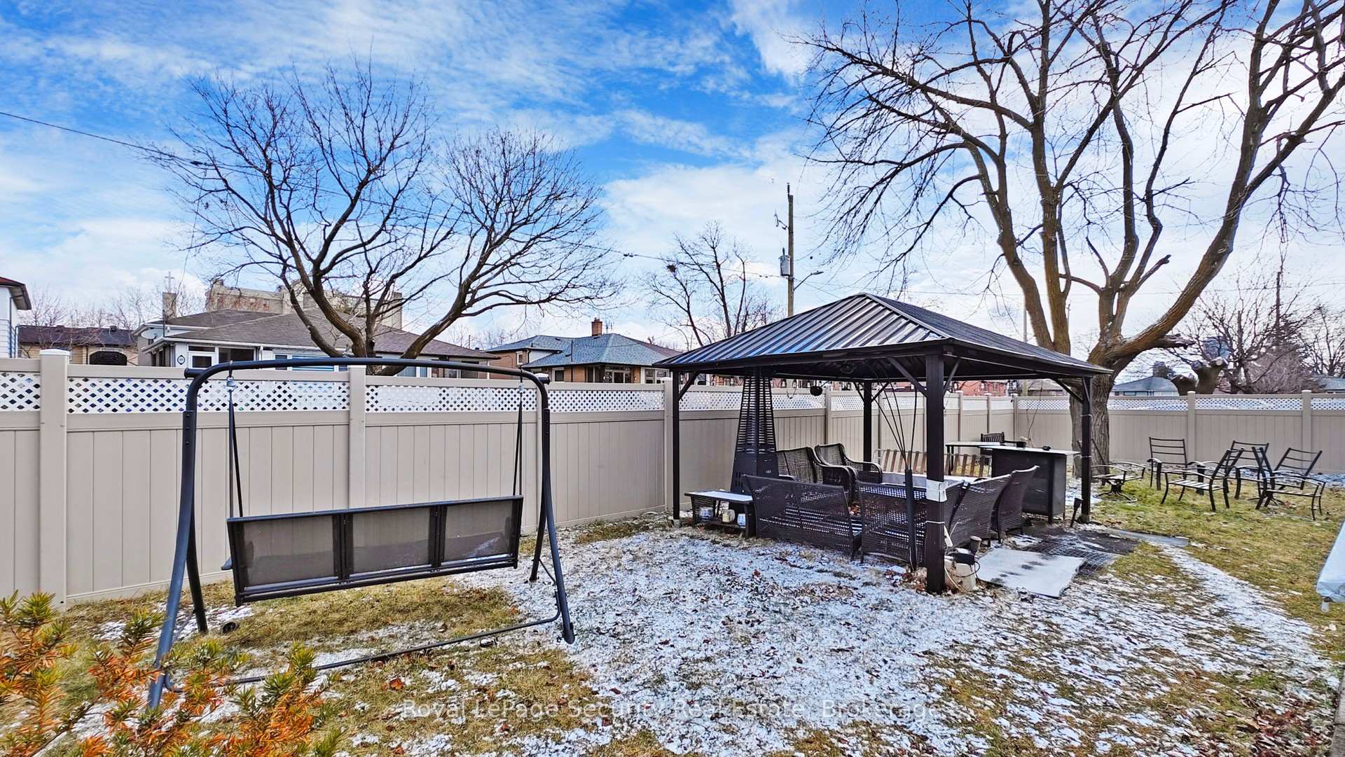 Photo 30 of 23 Garfield Crescent, Brampton, Brampton North — HOMEH