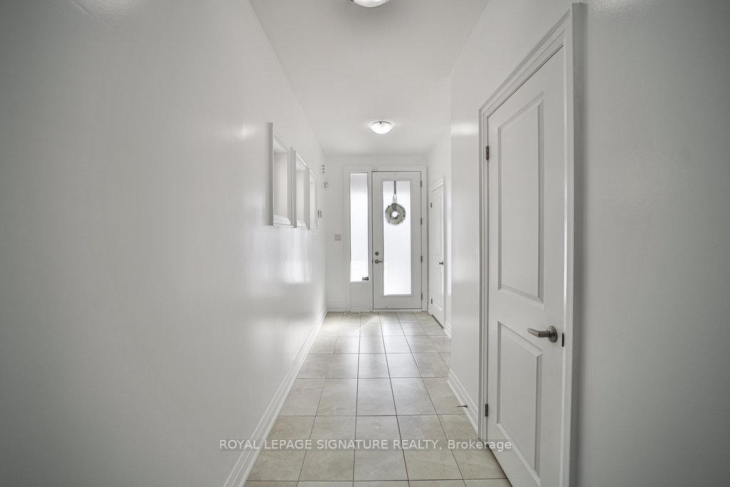 Photo 5 of 25 Lollard Way, Brampton, Bram West — HOMEH