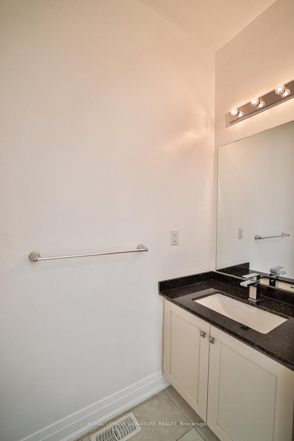 Photo 7 of 25 Lollard Way, Brampton, Bram West — HOMEH