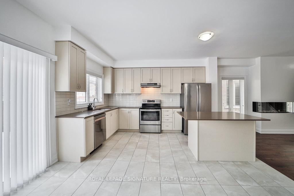 Photo 13 of 25 Lollard Way, Brampton, Bram West — HOMEH