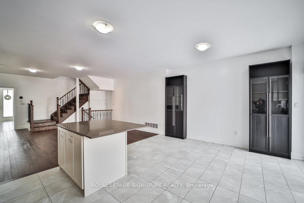 Photo 14 of 25 Lollard Way, Brampton, Bram West — HOMEH