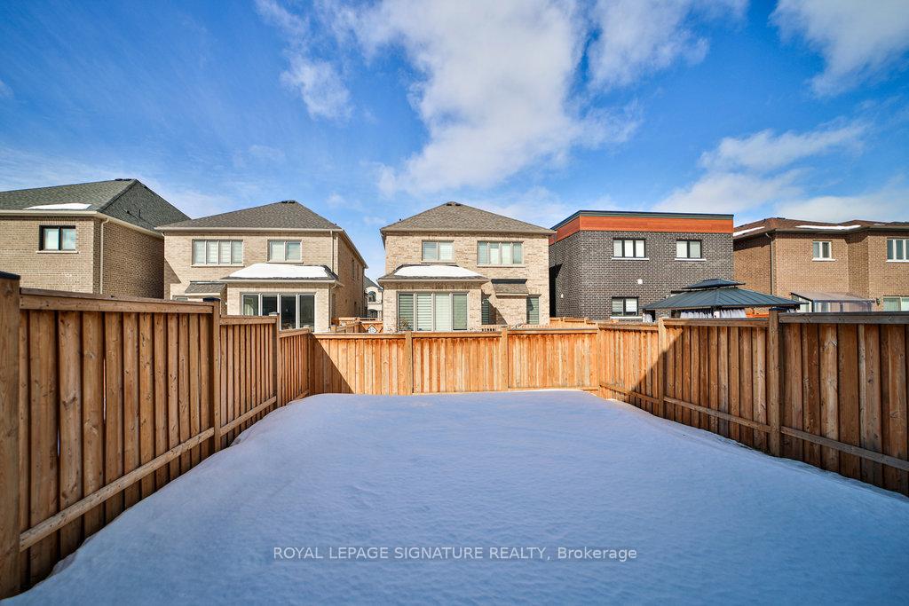 Photo 41 of 25 Lollard Way, Brampton, Bram West — HOMEH
