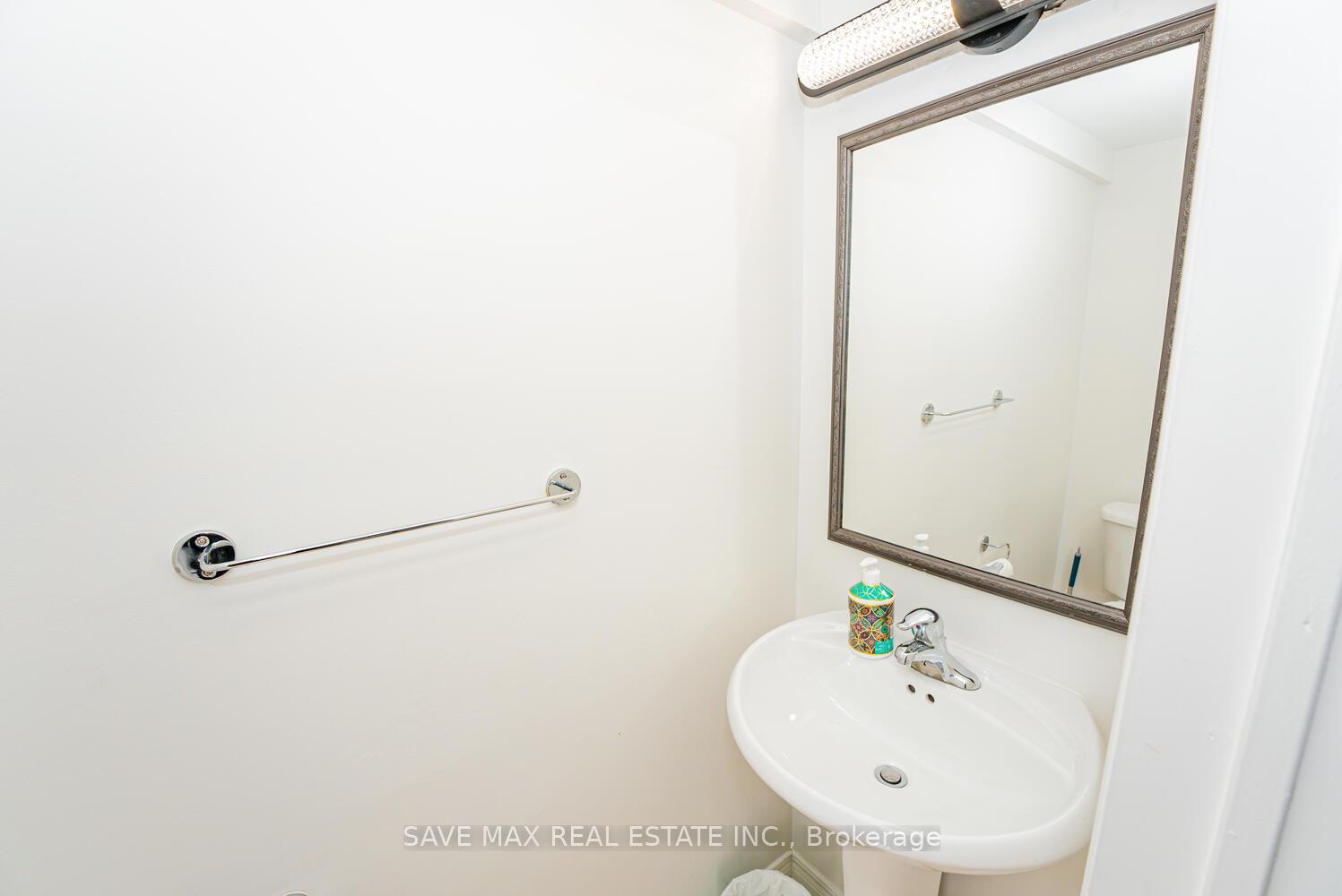 Photo 14 of 51 Decker Hollow Circle, Brampton, Credit Valley — HOMEH