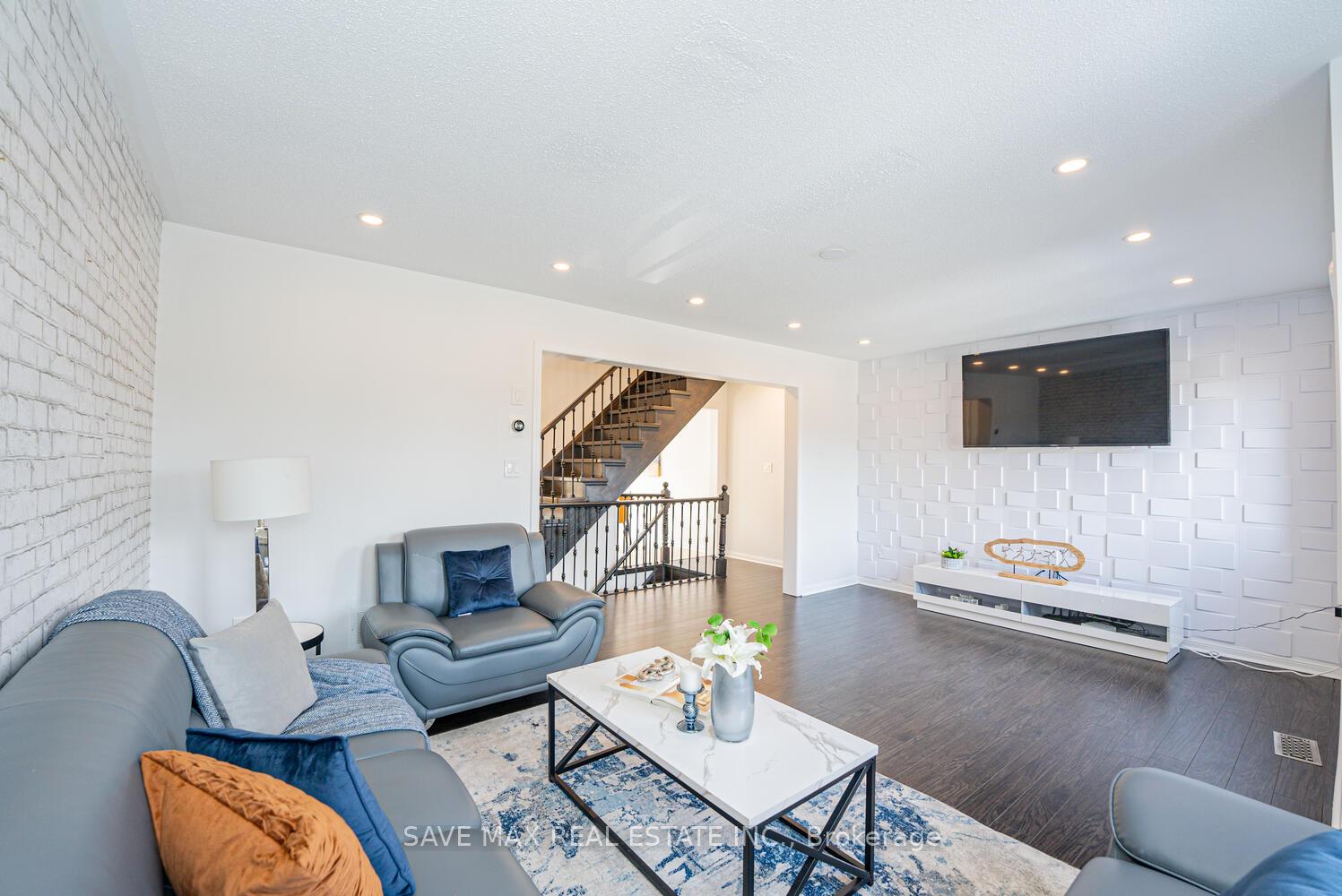 Photo 16 of 51 Decker Hollow Circle, Brampton, Credit Valley — HOMEH