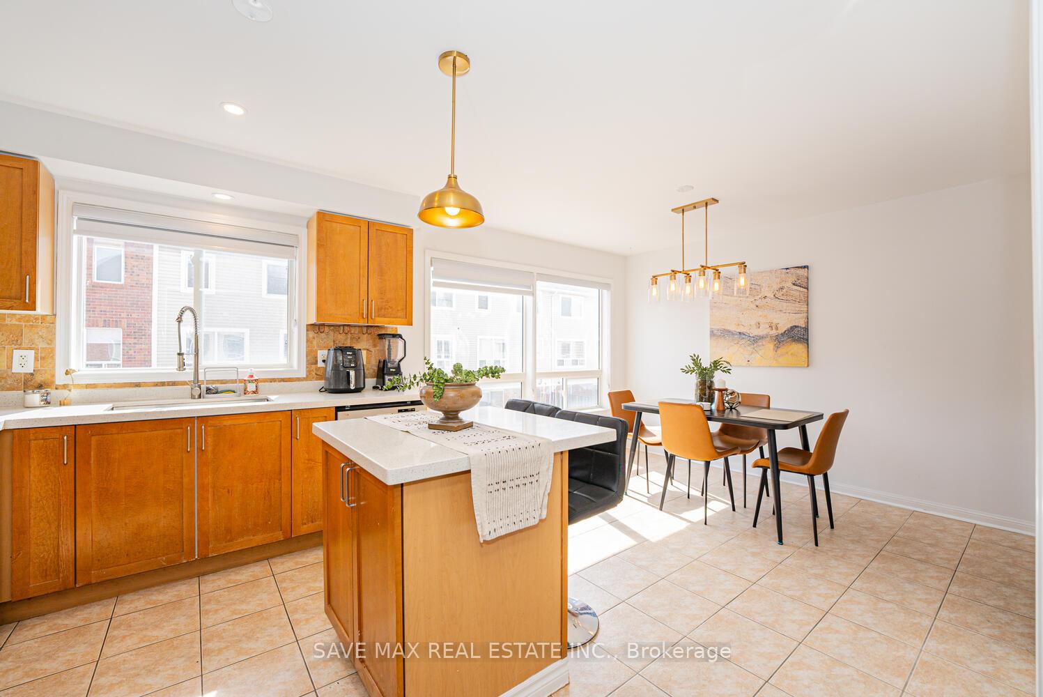 Photo 22 of 51 Decker Hollow Circle, Brampton, Credit Valley — HOMEH