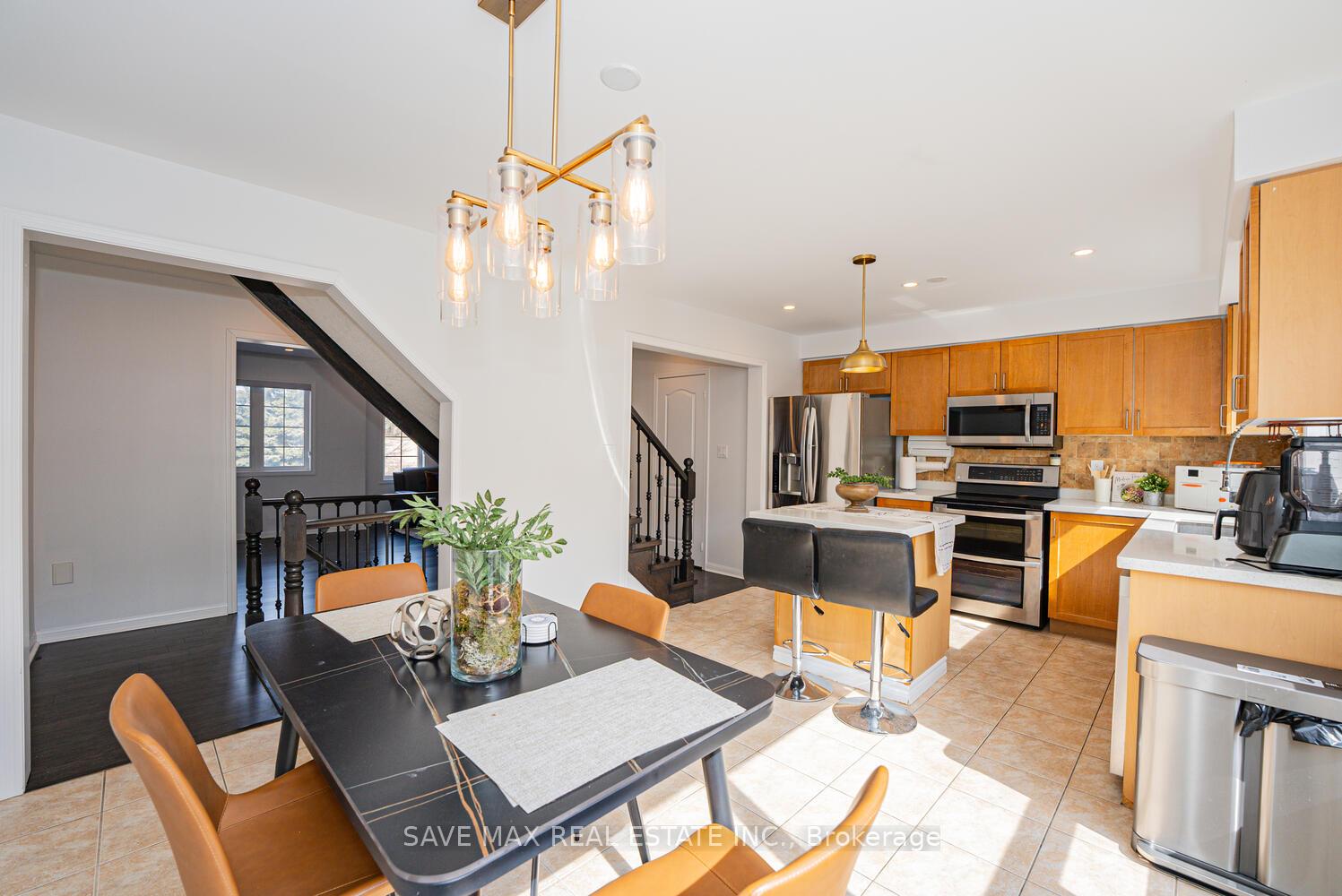 Photo 24 of 51 Decker Hollow Circle, Brampton, Credit Valley — HOMEH