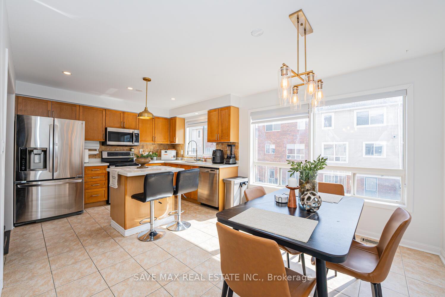 Photo 25 of 51 Decker Hollow Circle, Brampton, Credit Valley — HOMEH