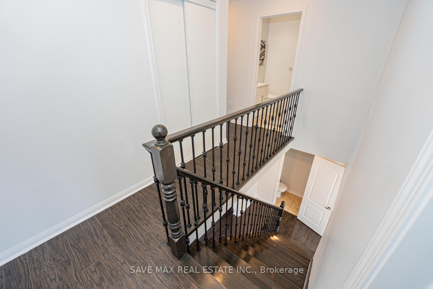 Photo 30 of 51 Decker Hollow Circle, Brampton, Credit Valley — HOMEH