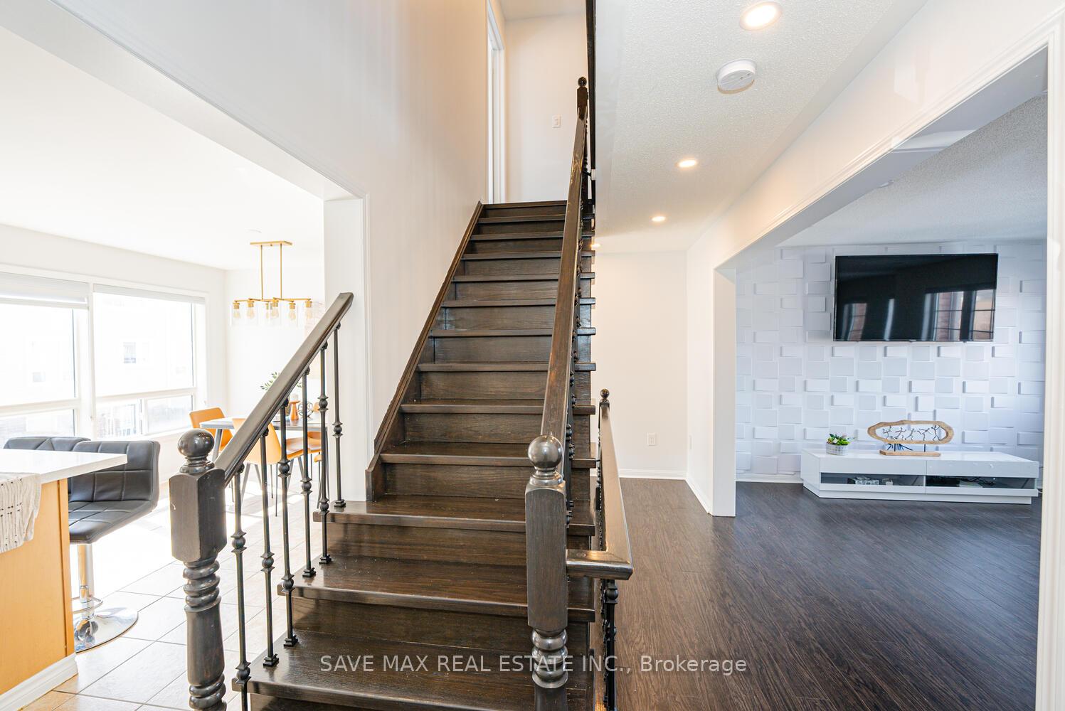 Photo 31 of 51 Decker Hollow Circle, Brampton, Credit Valley — HOMEH
