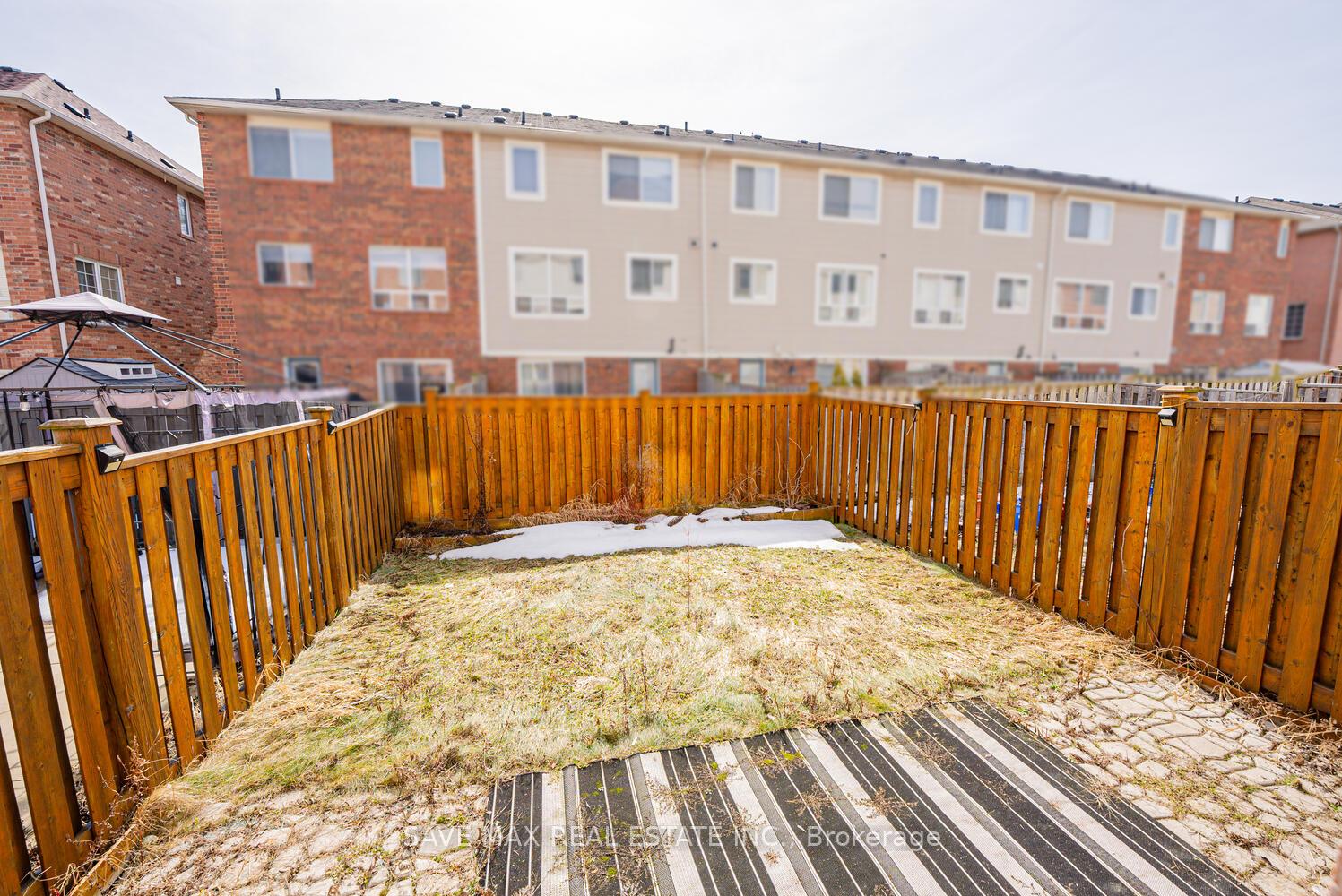 Photo 43 of 51 Decker Hollow Circle, Brampton, Credit Valley — HOMEH