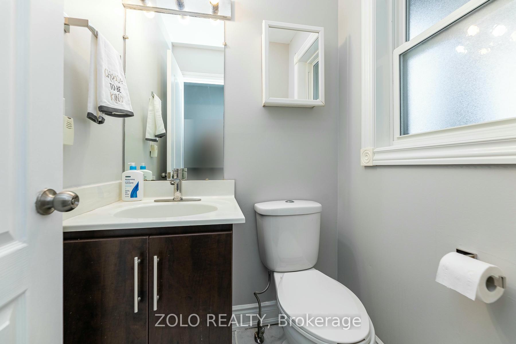 Photo 6 of 51 Newbridge Crescent, Brampton, Westgate — HOMEH