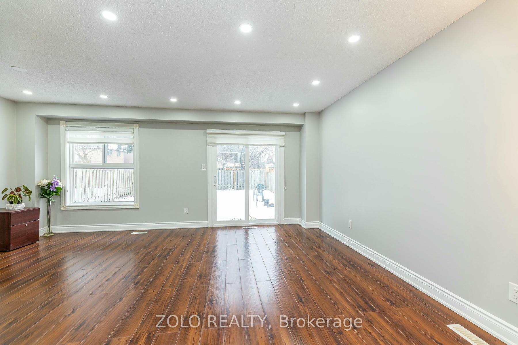 Photo 21 of 51 Newbridge Crescent, Brampton, Westgate — HOMEH
