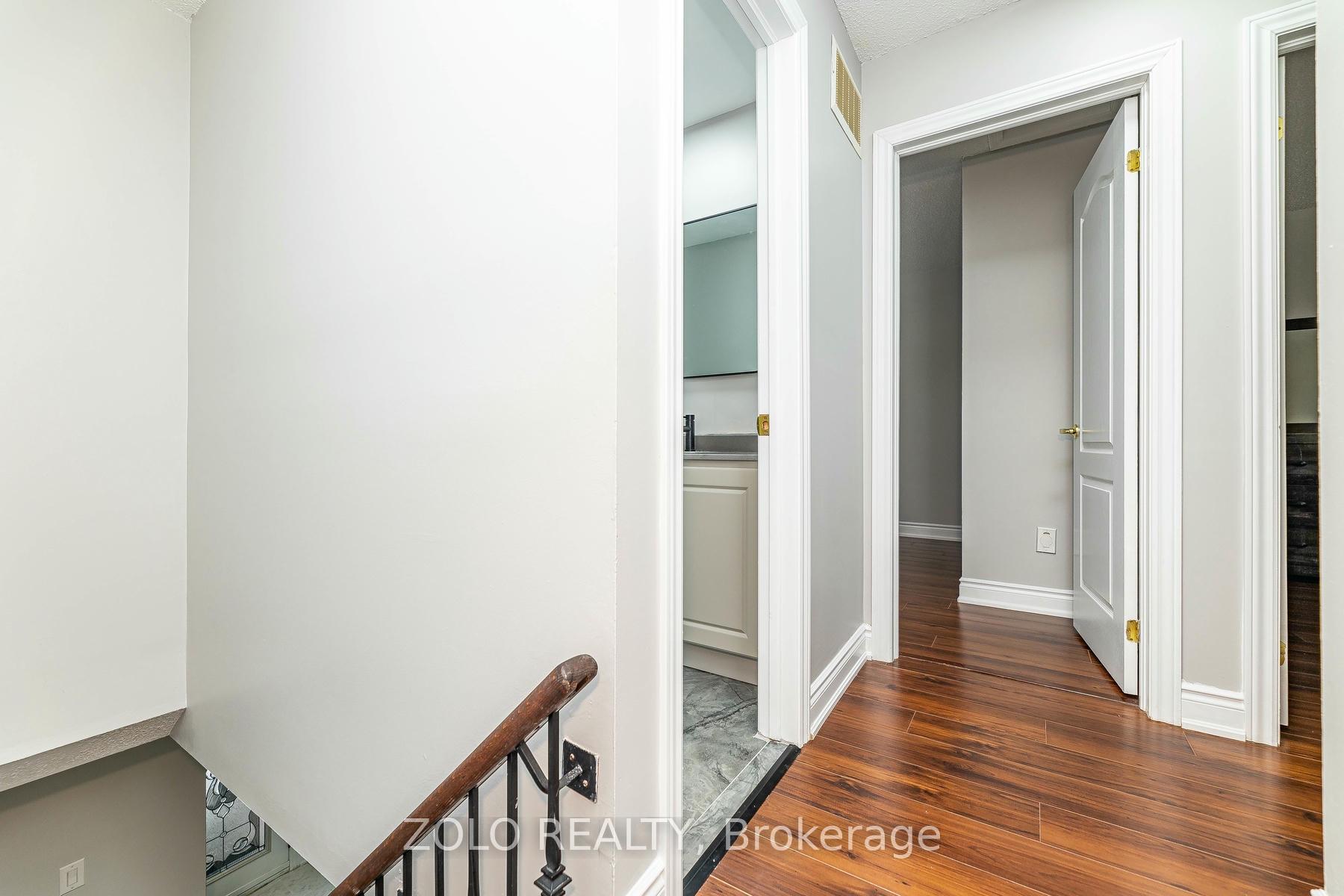 Photo 24 of 51 Newbridge Crescent, Brampton, Westgate — HOMEH