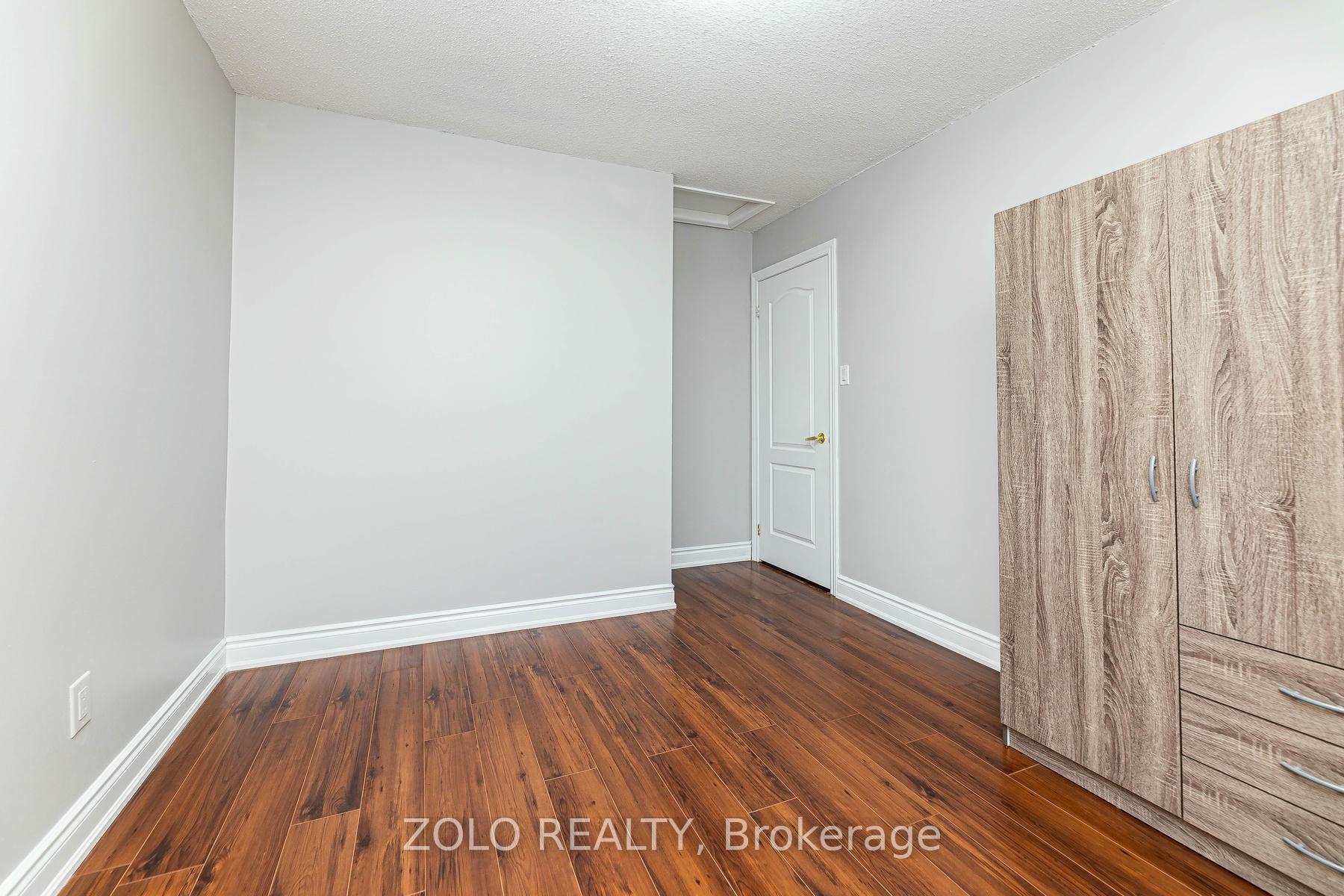 Photo 29 of 51 Newbridge Crescent, Brampton, Westgate — HOMEH