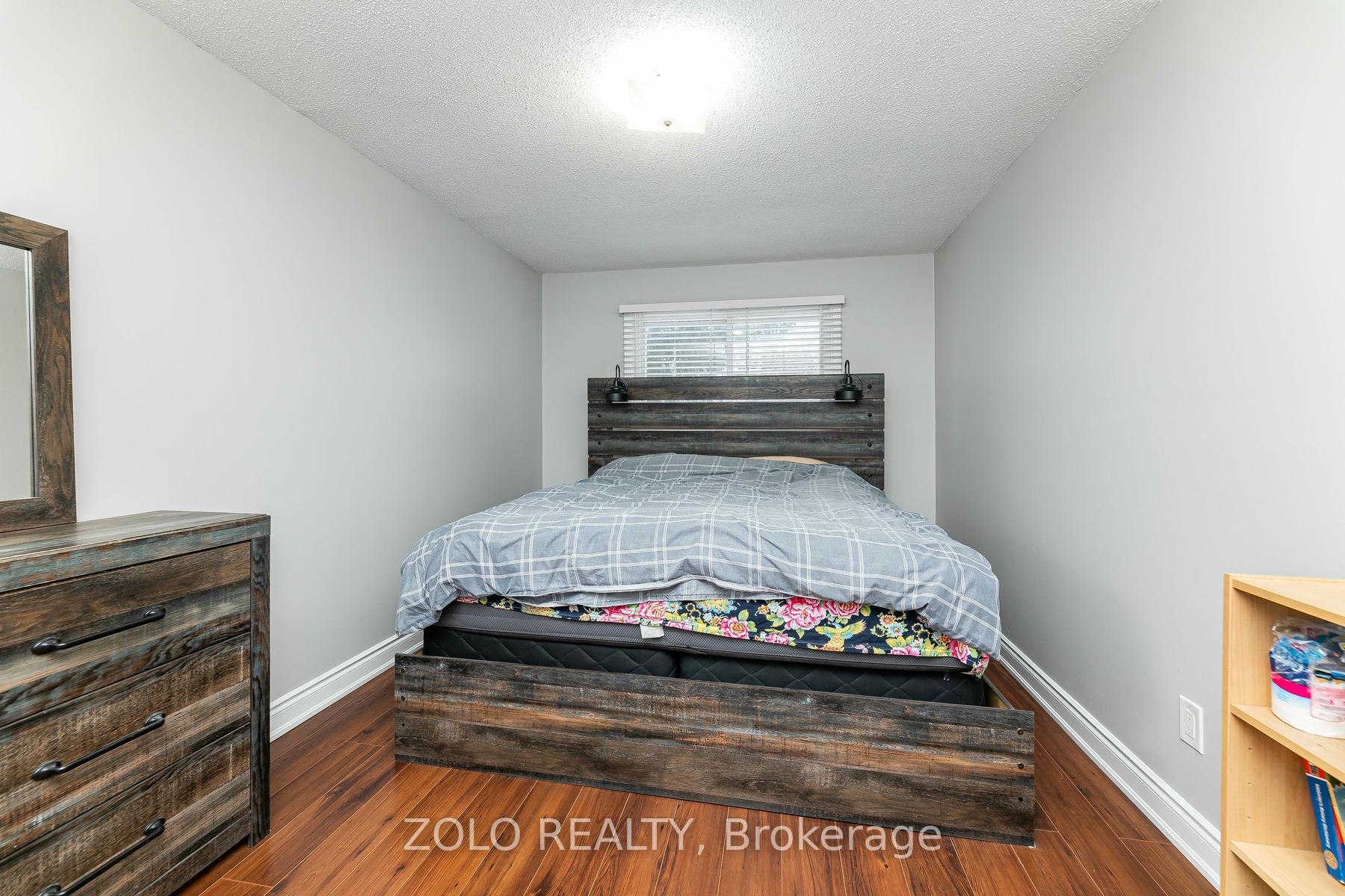 Photo 30 of 51 Newbridge Crescent, Brampton, Westgate — HOMEH