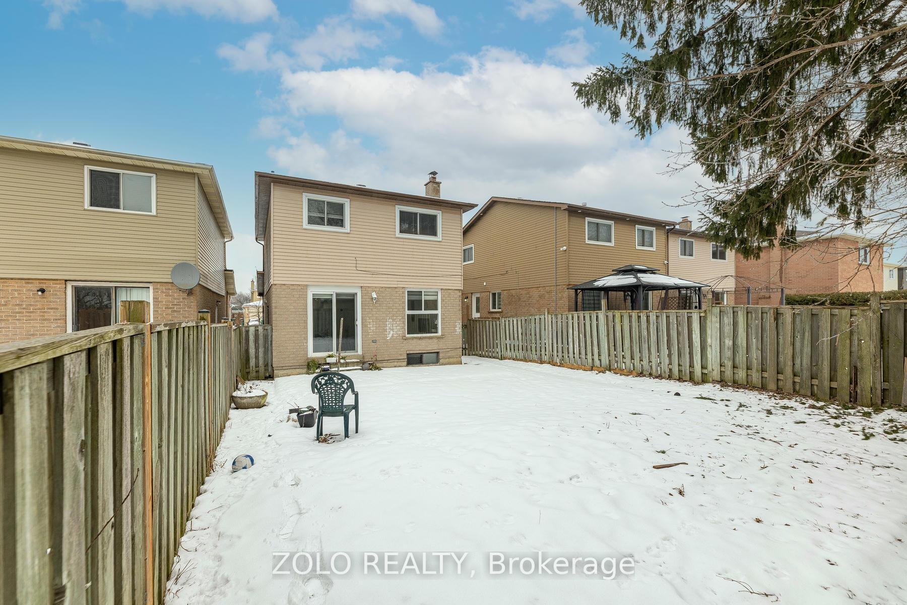 Photo 47 of 51 Newbridge Crescent, Brampton, Westgate — HOMEH