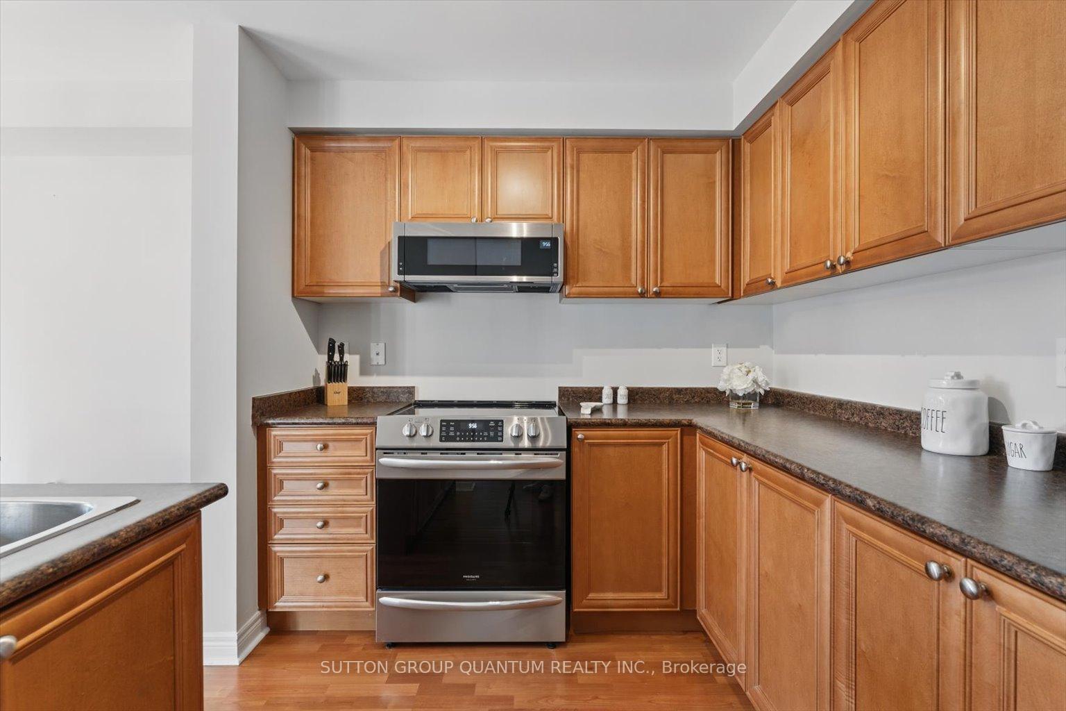 Photo 38 of 68 Spring Creek Drive, Hamilton, Waterdown — HOMEH