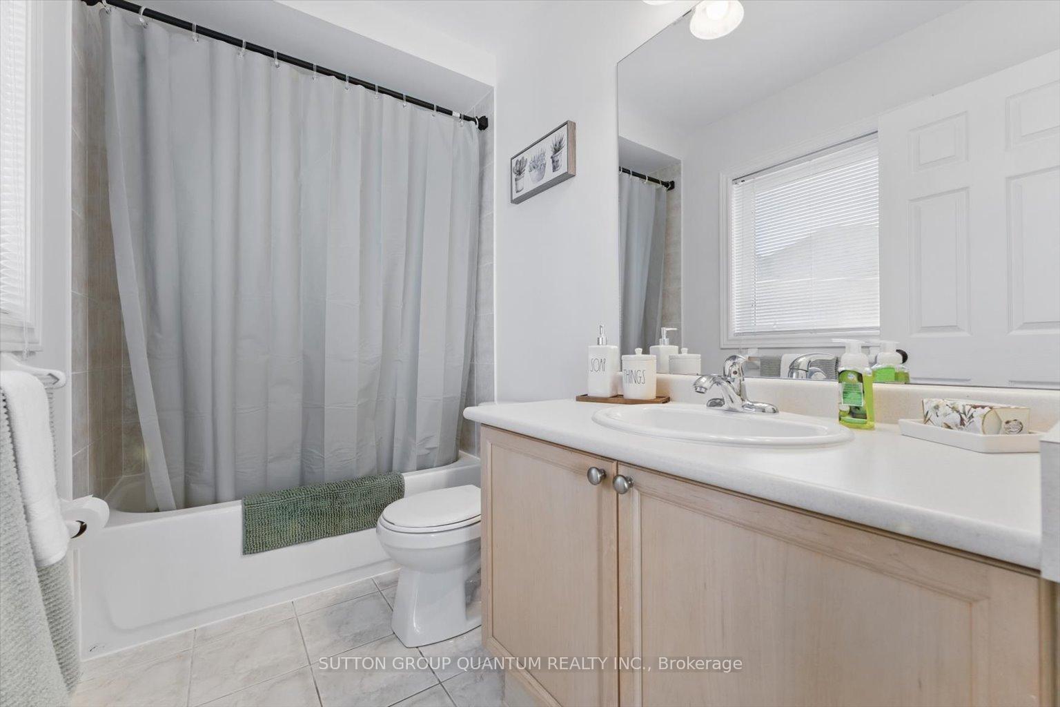 Photo 64 of 68 Spring Creek Drive, Hamilton, Waterdown — HOMEH