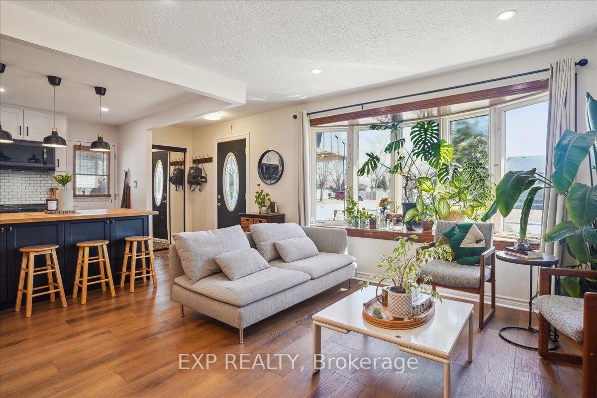 Photo 11 of 185 Lawnhurst Drive, Hamilton, Lawfield — HOMEH