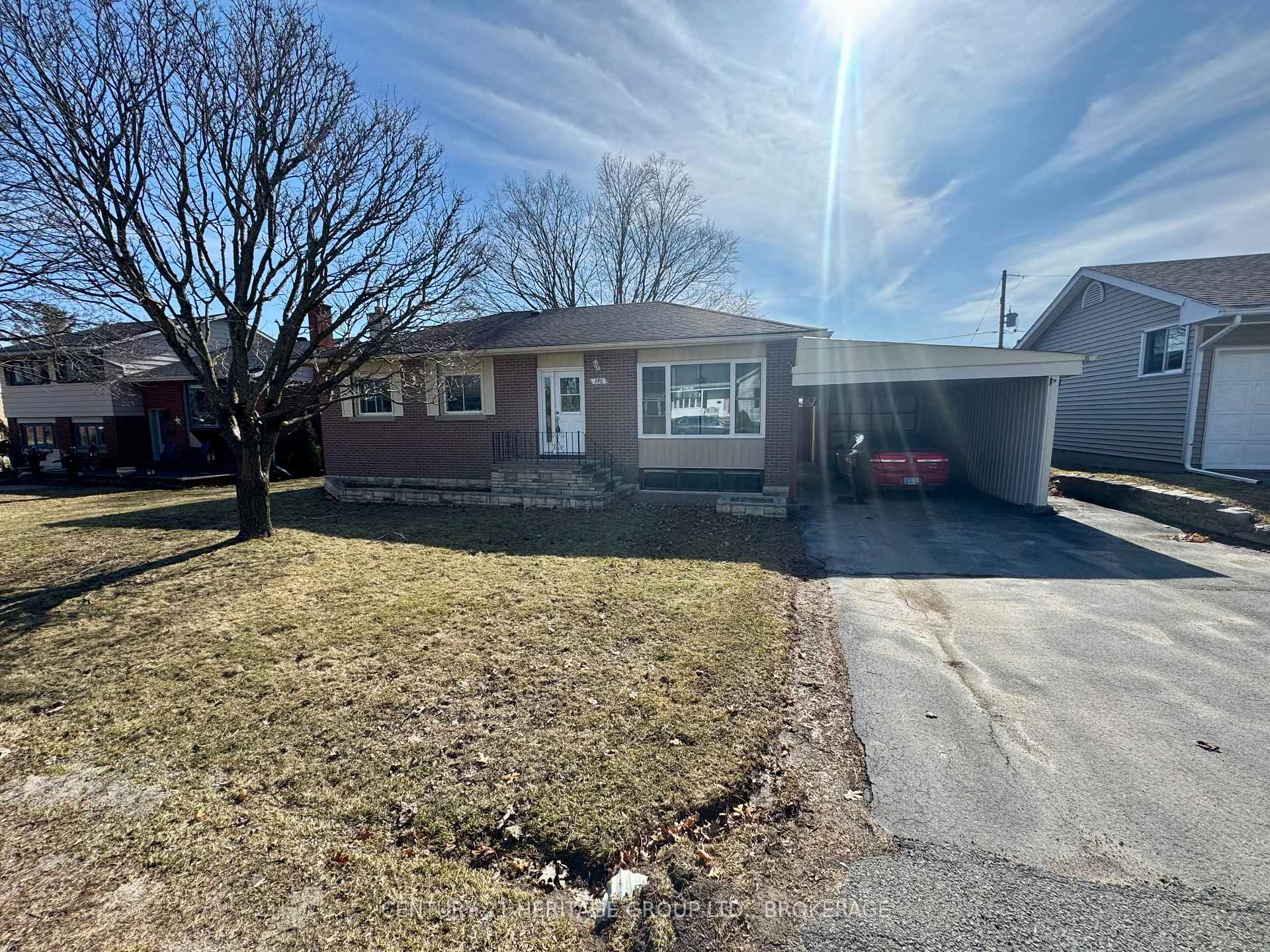 Photo 1 of 170 Churchill Drive, Gananoque — HOMEH