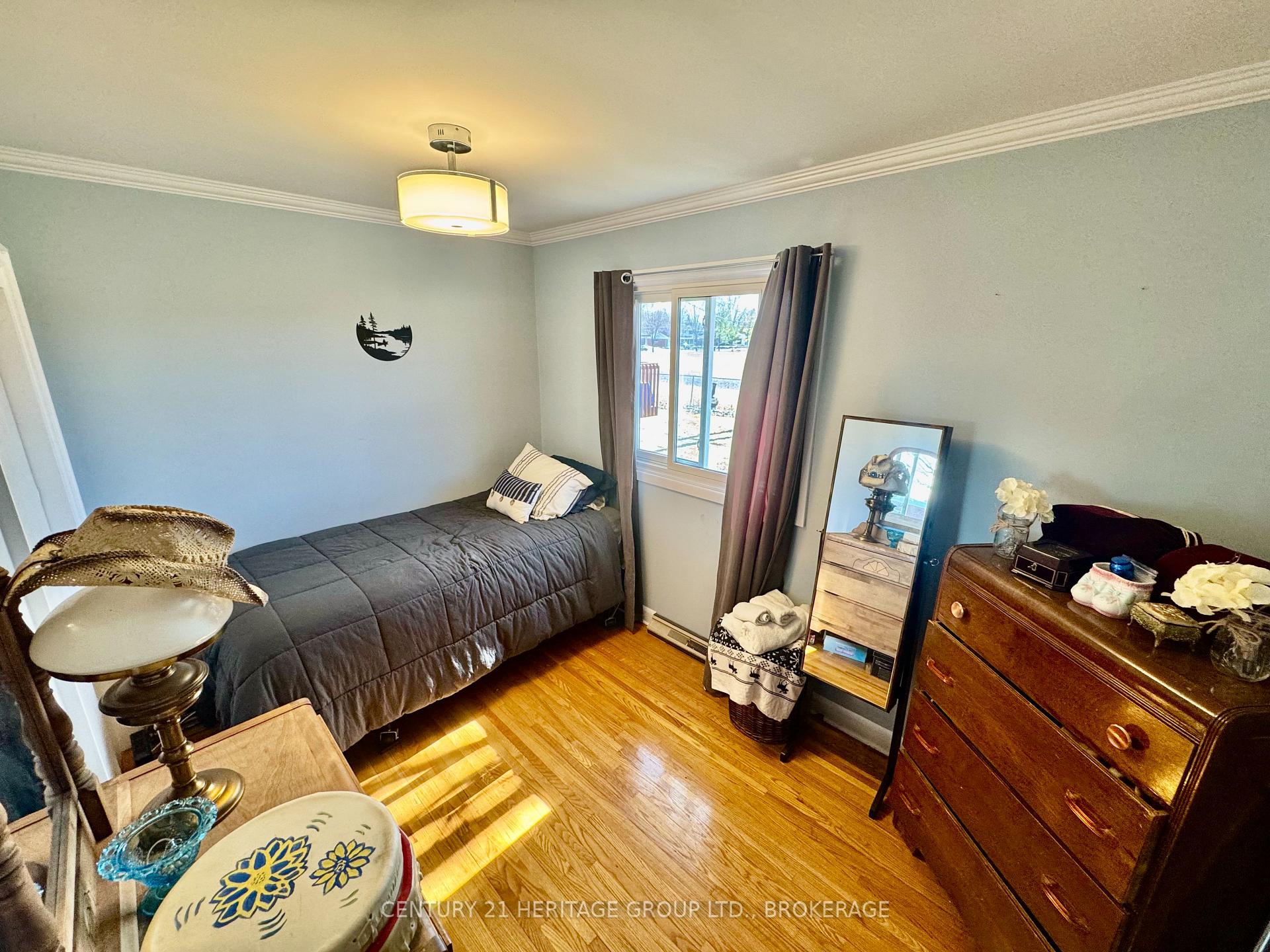 Photo 5 of 170 Churchill Drive, Gananoque — HOMEH