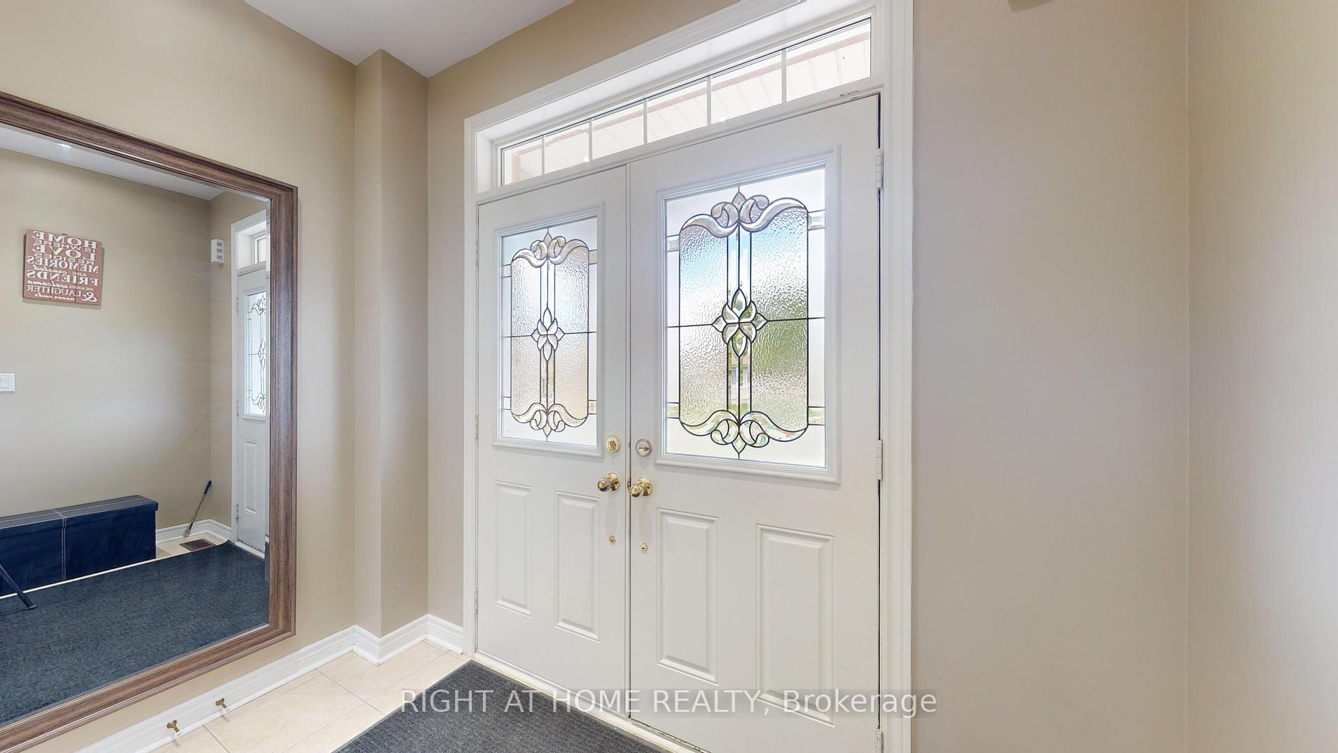Photo 4 of 88 Lorenzo Circle, Brampton, Sandringham-Wellington — HOMEH