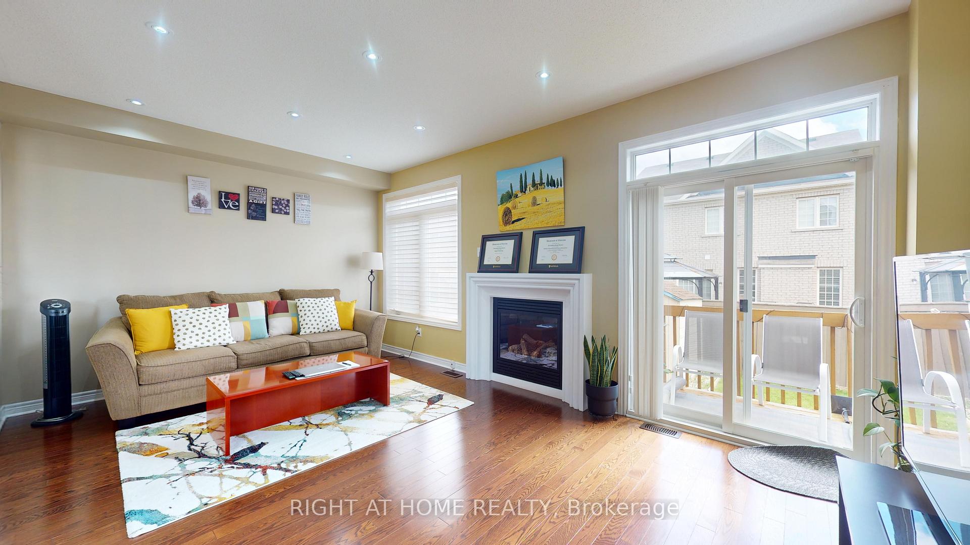Photo 11 of 88 Lorenzo Circle, Brampton, Sandringham-Wellington — HOMEH