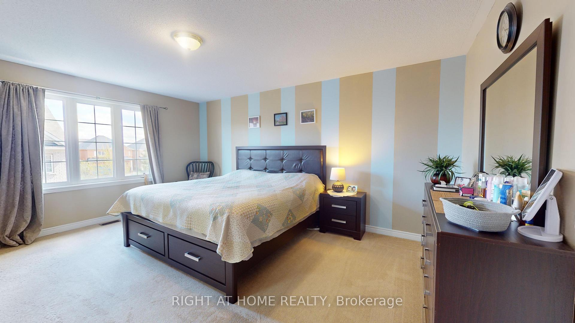 Photo 15 of 88 Lorenzo Circle, Brampton, Sandringham-Wellington — HOMEH
