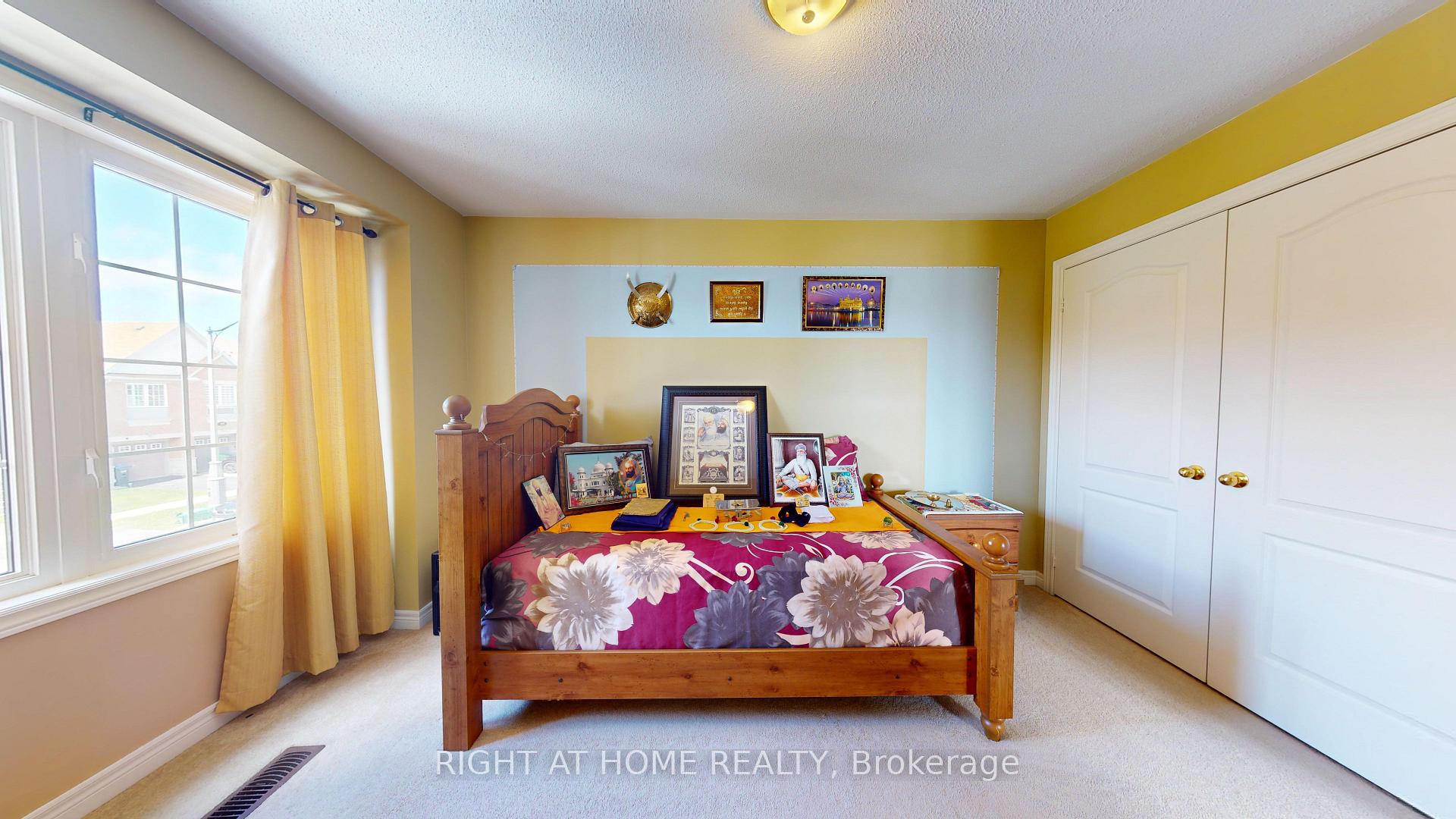 Photo 21 of 88 Lorenzo Circle, Brampton, Sandringham-Wellington — HOMEH